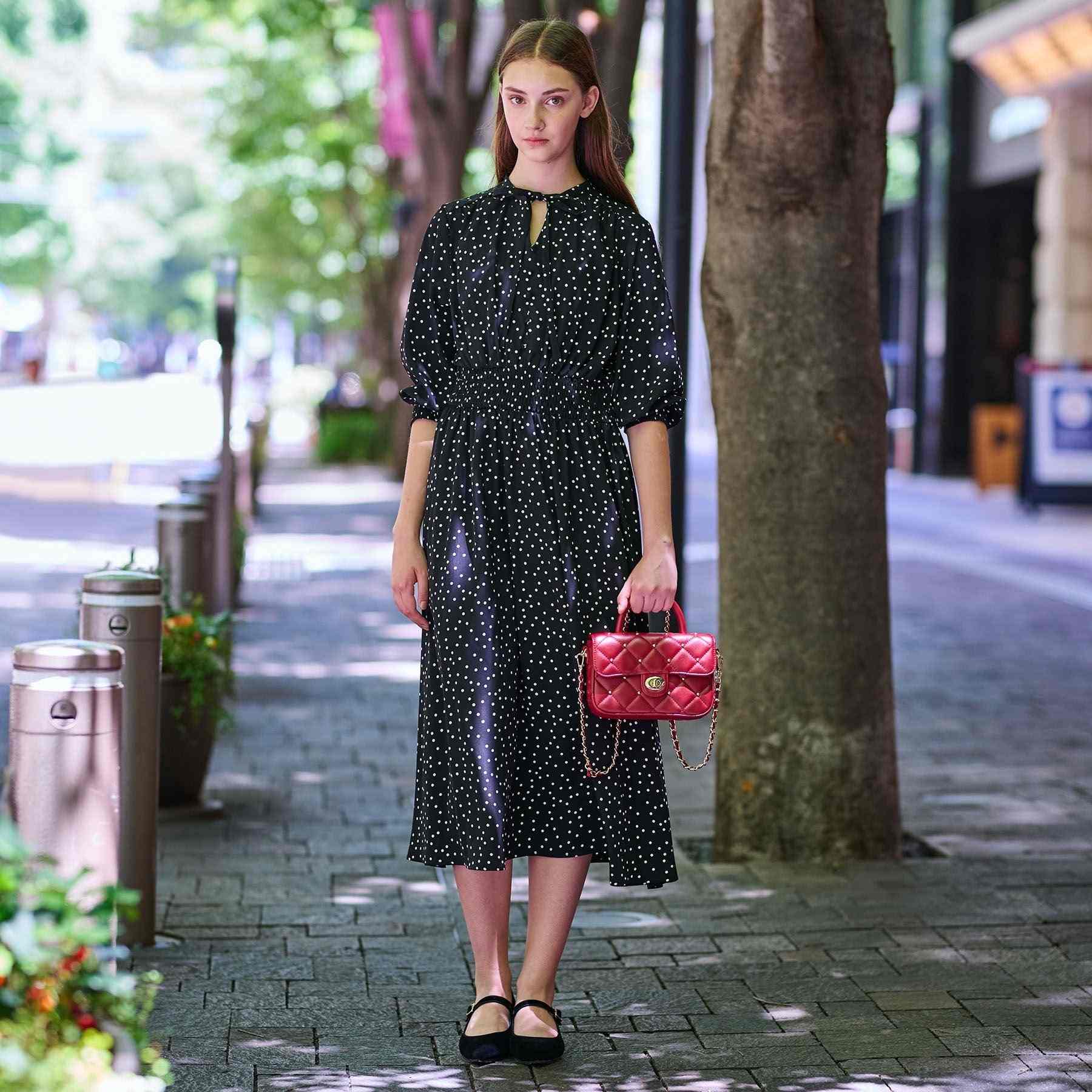 ドレステリア DRESSTERIOR ウエストシャーリングドットワンピース （ブラック(119)） ブラック(119)
