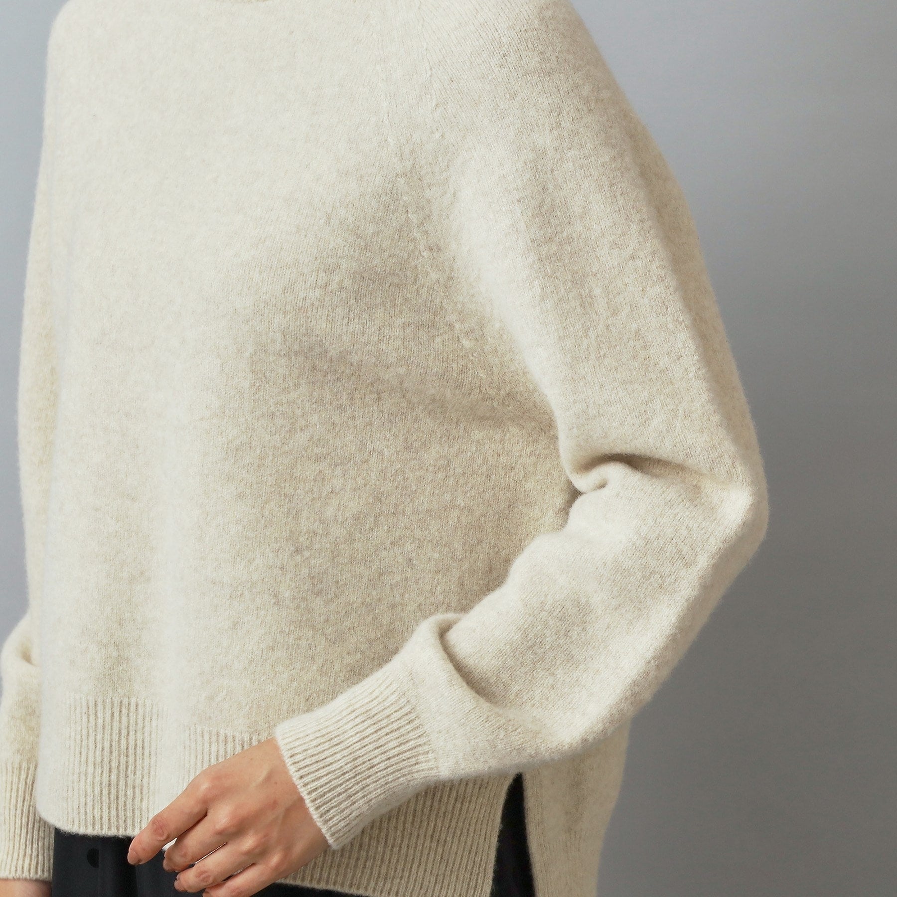 ドレステリア DRESSTERIOR カシミヤブレンドクルーネックニット （グレージュ(050)） グレージュ(050)