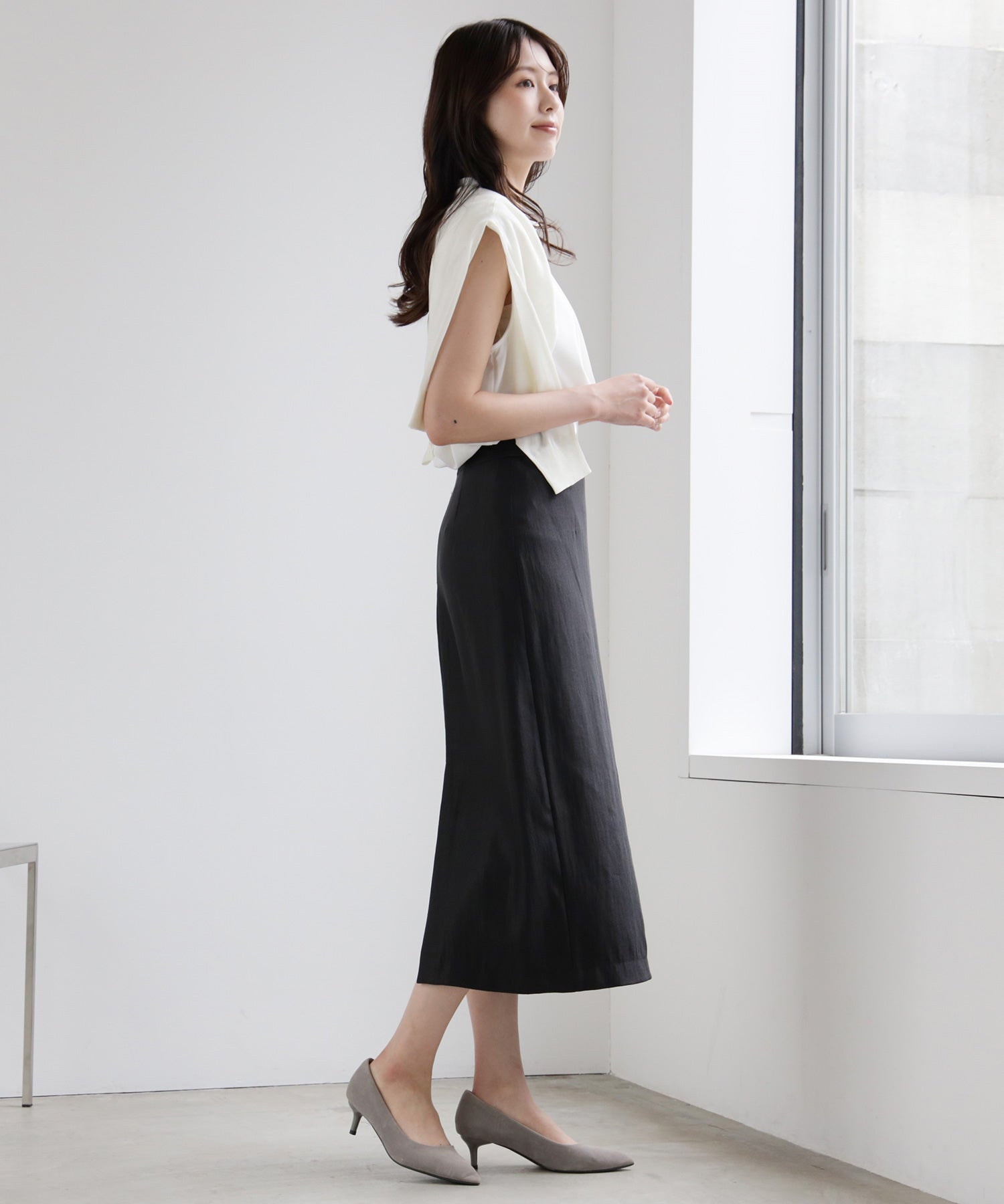 ドレスプラス DRESS+ 光沢感のあるタイトシルエットのスカート （ブラック） ブラック