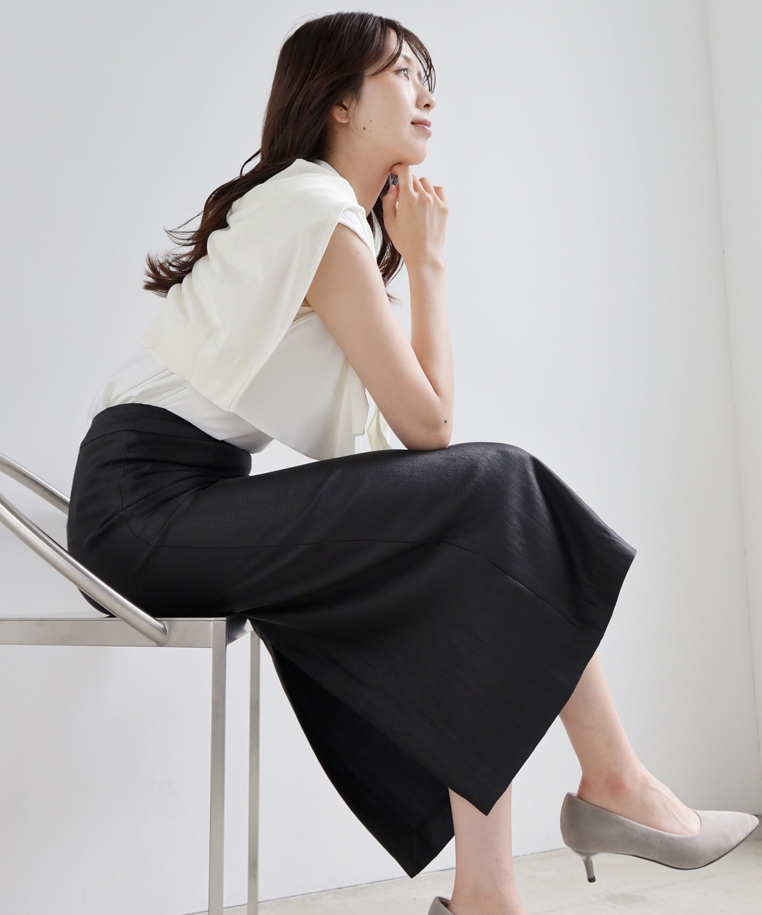 ドレスプラス DRESS+ 光沢感のあるタイトシルエットのスカート （ブラック） ブラック