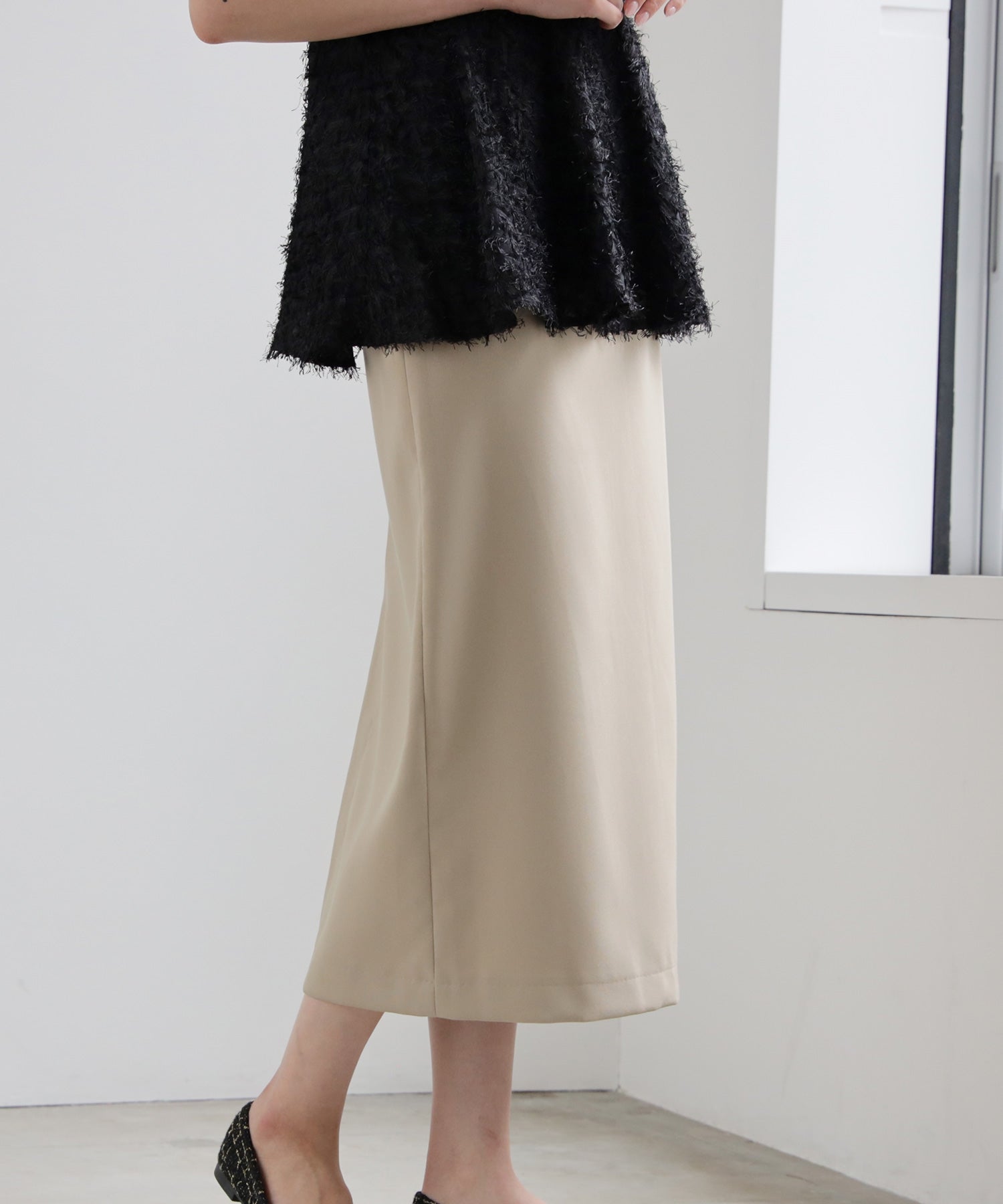 ドレスプラス DRESS+ 深スリットのきれいめタイトスカート （ベージュ） ベージュ
