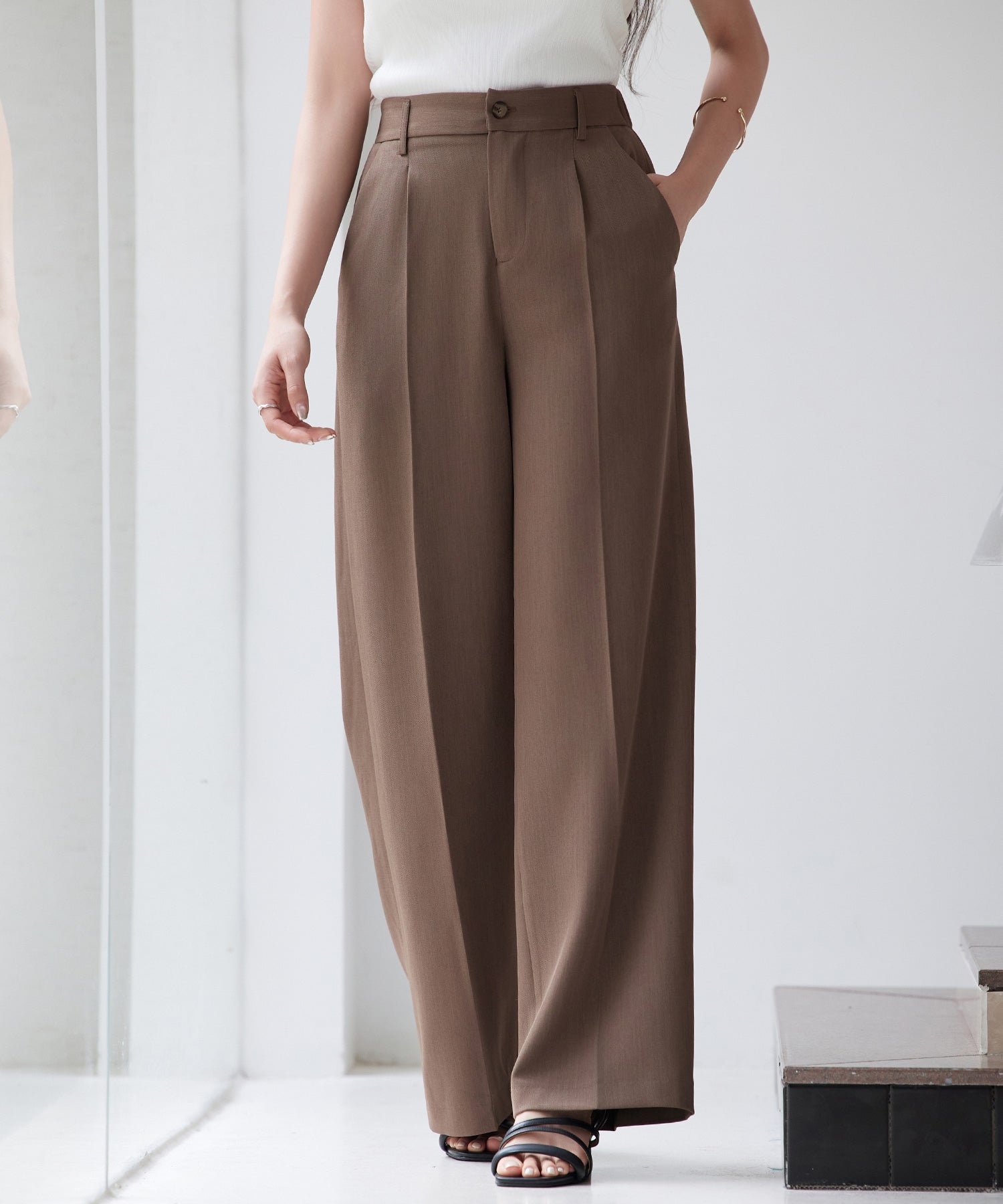 ドレスプラス DRESS+ パンツ ボトムス スラックス レディース （ブラウン） ブラウン