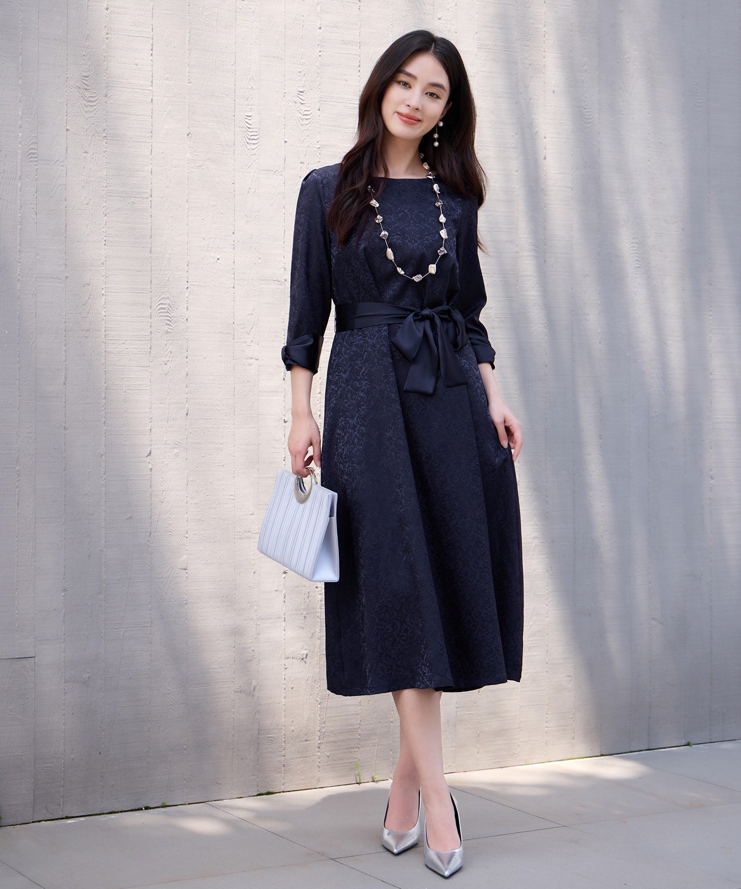 ドレスプラス DRESS+ 大人上品なレース総柄ワンピース （ネイビー） ネイビー