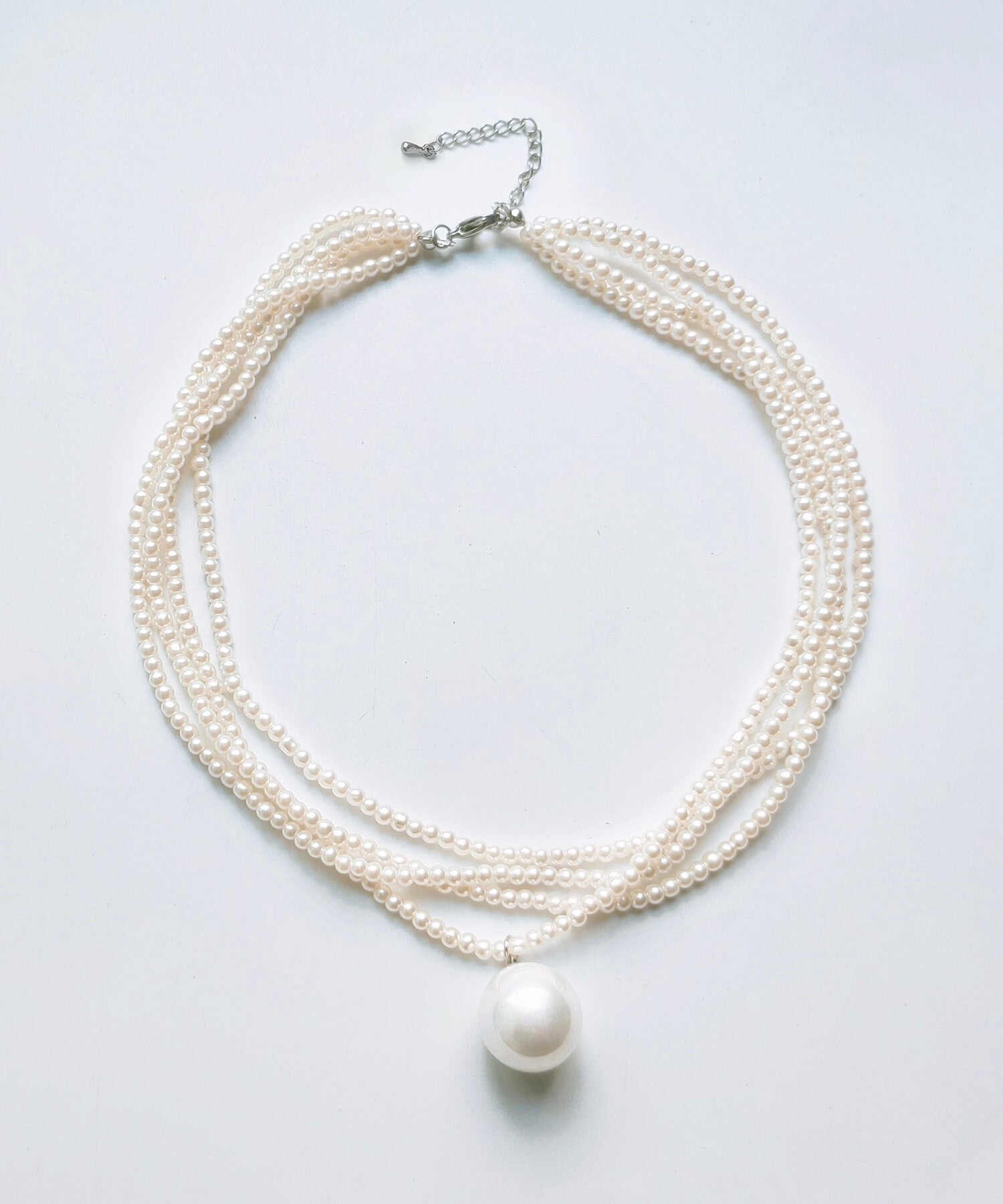 ドレスプラス DRESS+ 一粒パールが映える4連ネックレス （ホワイト） ホワイト