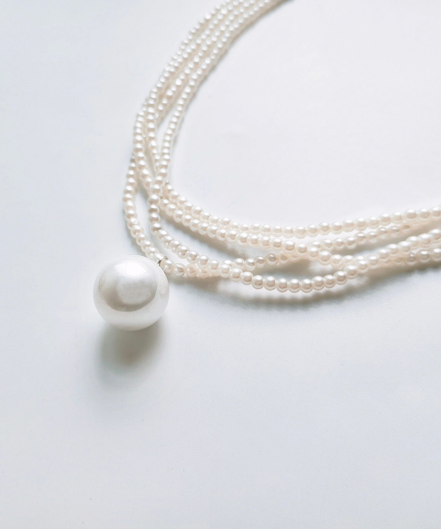 ドレスプラス DRESS+ 一粒パールが映える4連ネックレス （ホワイト） ホワイト