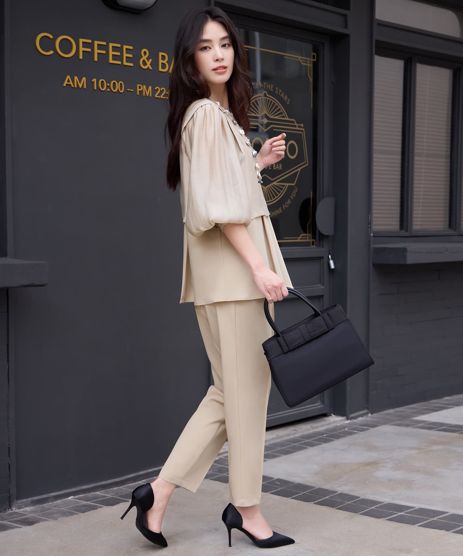 ドレスプラス DRESS+ 着回し自在なペプラムパンツセットアップ （ベージュ） ベージュ