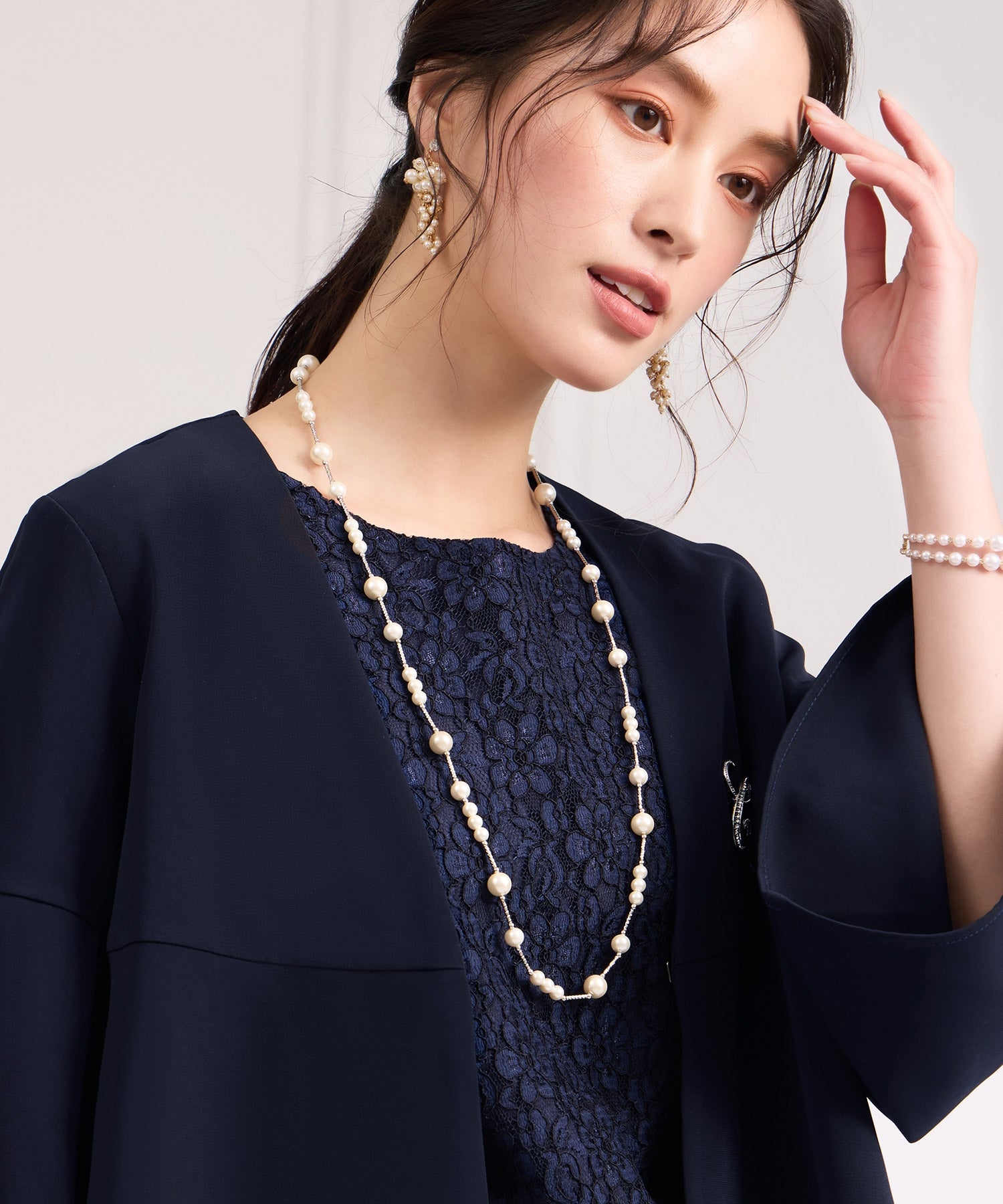 ドレスプラス DRESS+ 2連でアレンジ自在なロングパールネックレス （ホワイト） ホワイト