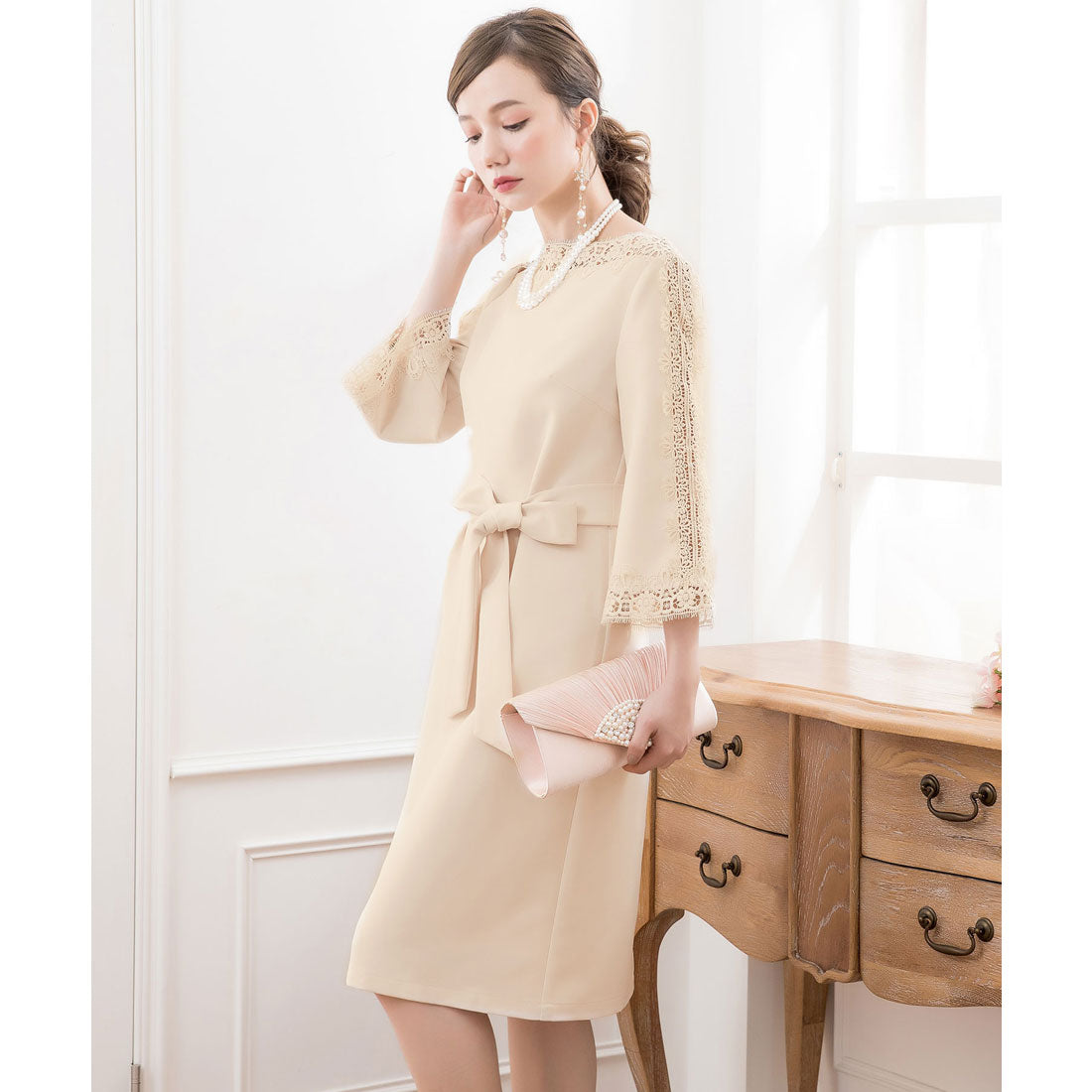ドレスプラス DRESS+ レース7分袖＆デコルテ刺繍ワンピースドレス・結婚式ワンピース・お呼ばれパーティードレス