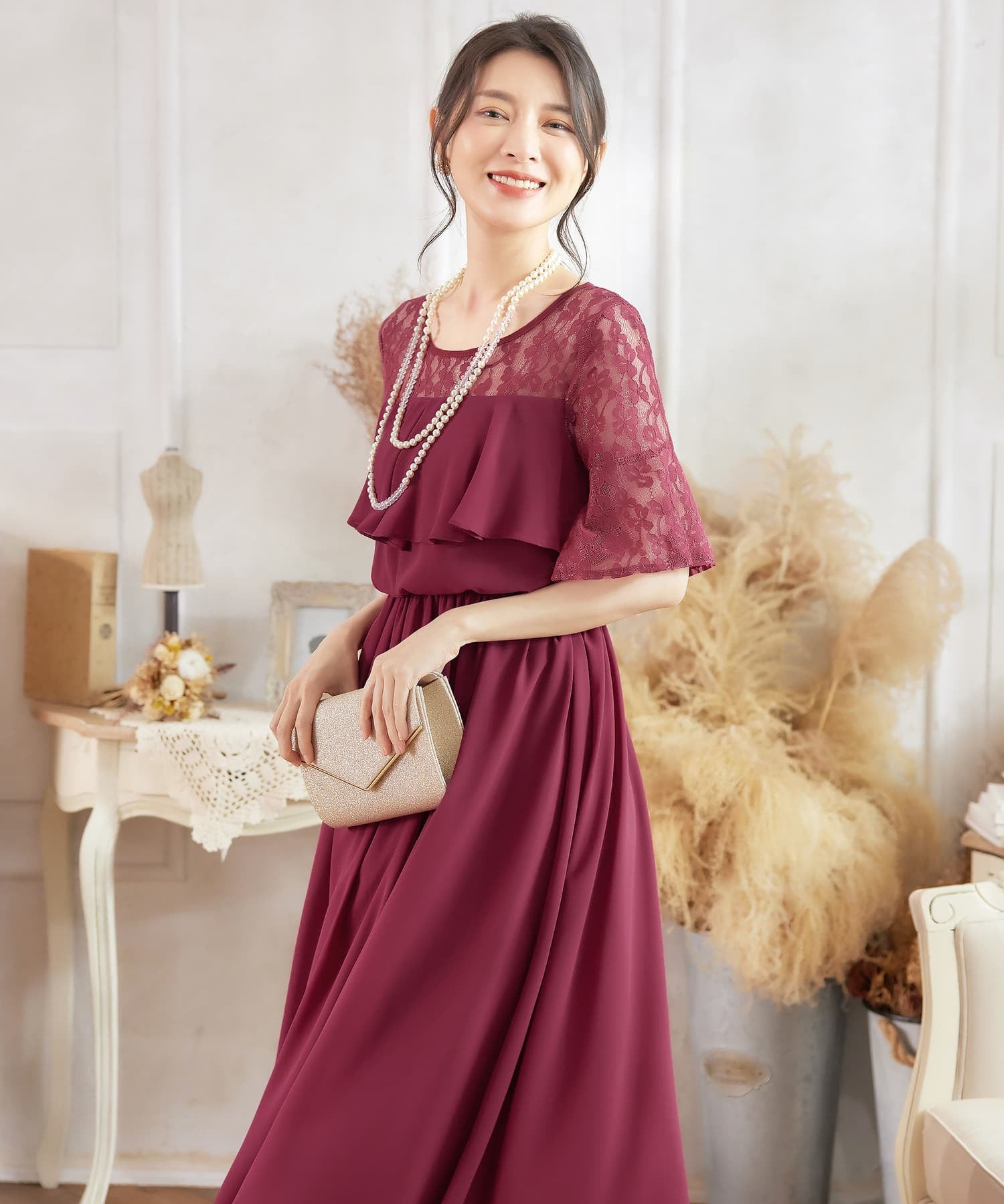ドレスプラス DRESS+ 胸元フリルのレースドレス・結婚式ワンピース・お呼ばれパーティードレス
