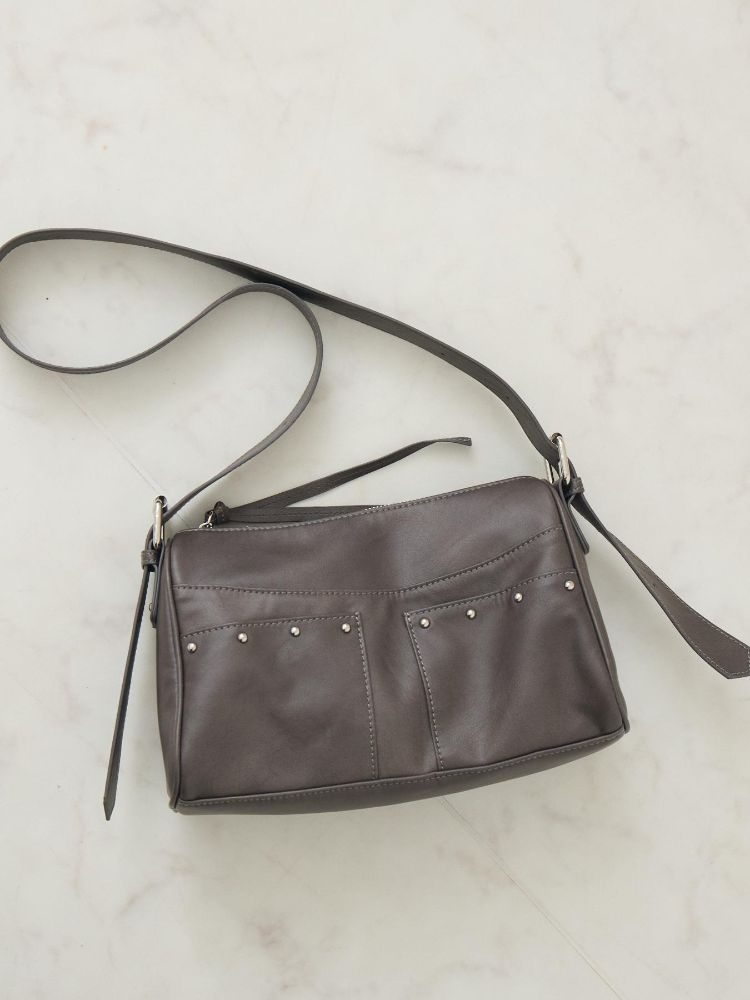 エムズエキサイト ems excite スタッズ付ショルダーBAG （BRN0） BRN0