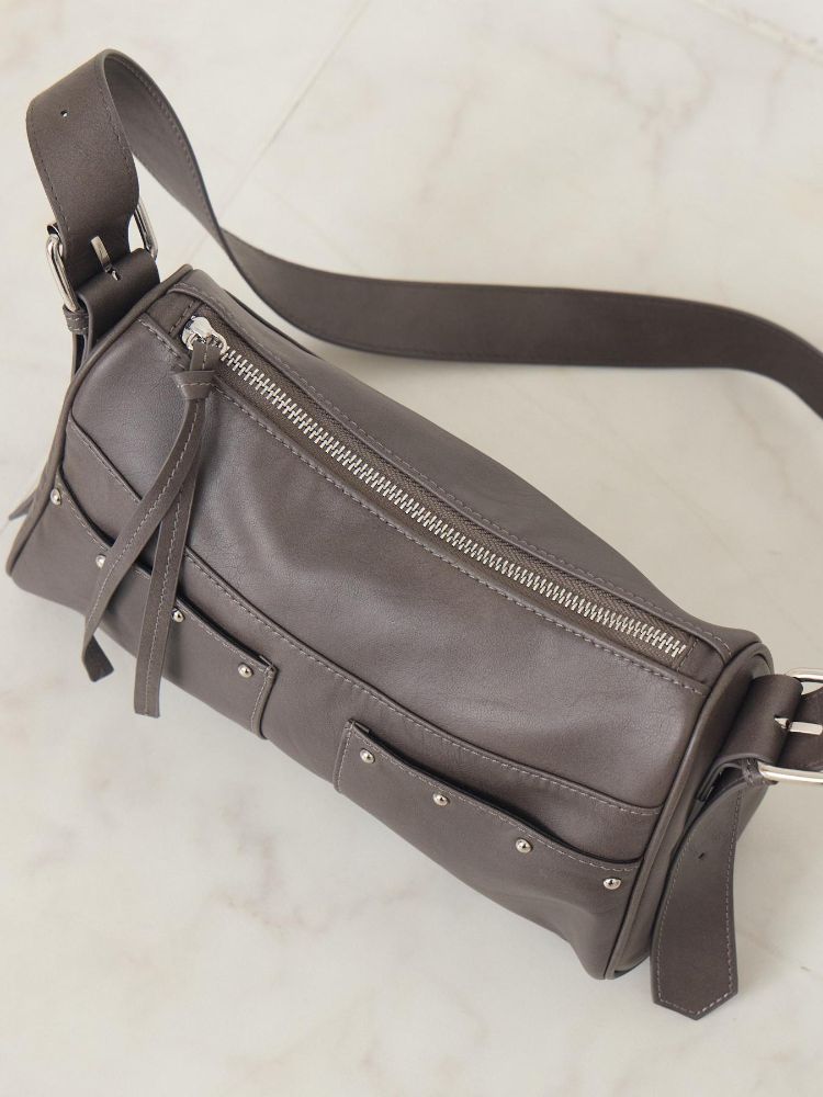 エムズエキサイト ems excite スタッズ付ショルダーBAG （BRN0） BRN0