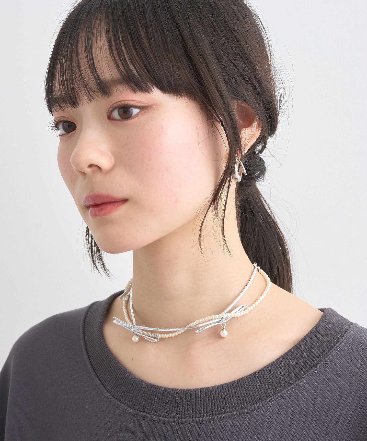 earth music&ecology earth music&ecology code ribbon × pearl choker