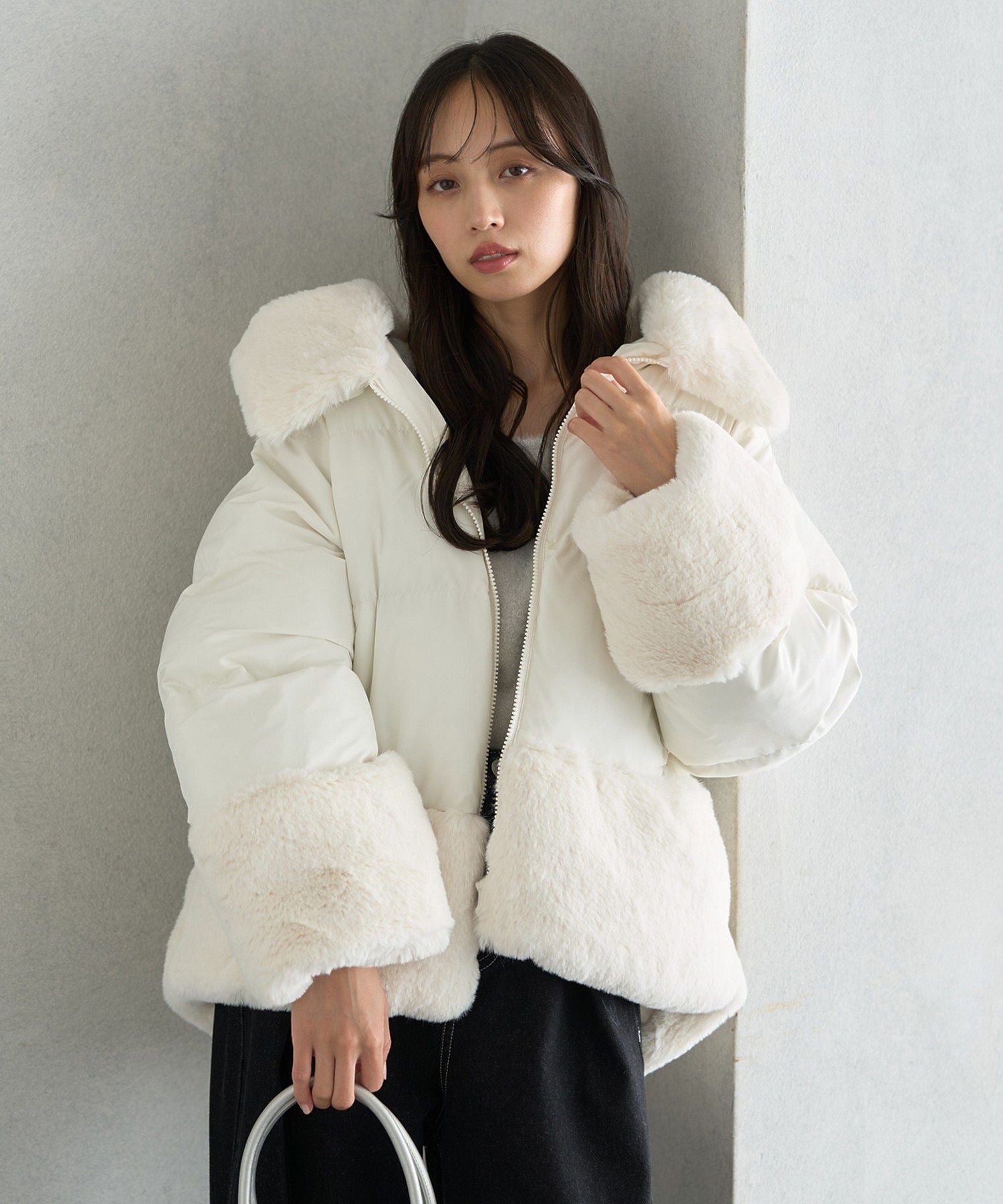 アースミュージックアンドエコロジー earth music&ecology フードファー中綿ショートコート （ブラック） ブラック