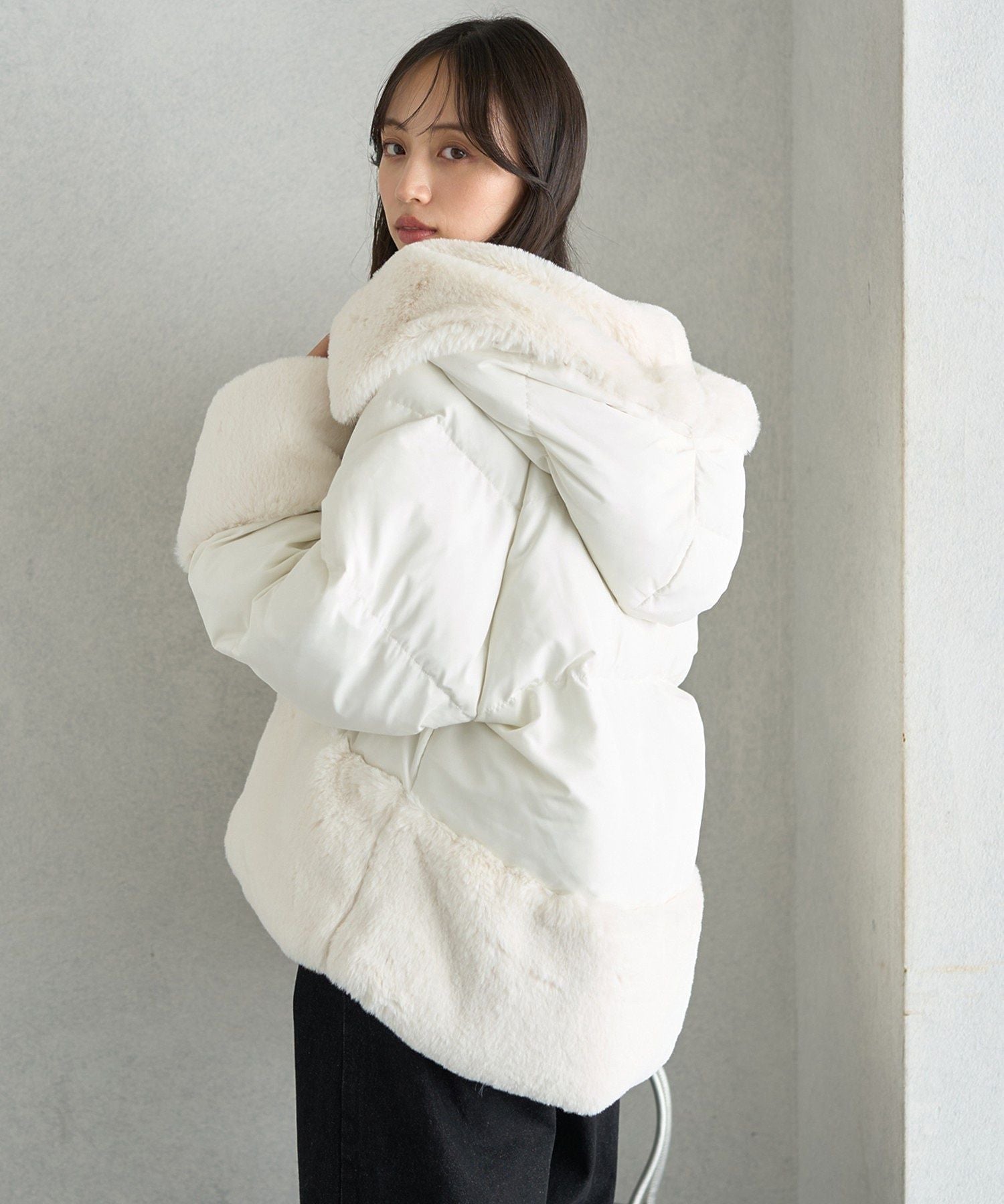 アースミュージックアンドエコロジー earth music&ecology フードファー中綿ショートコート （ブラック） ブラック