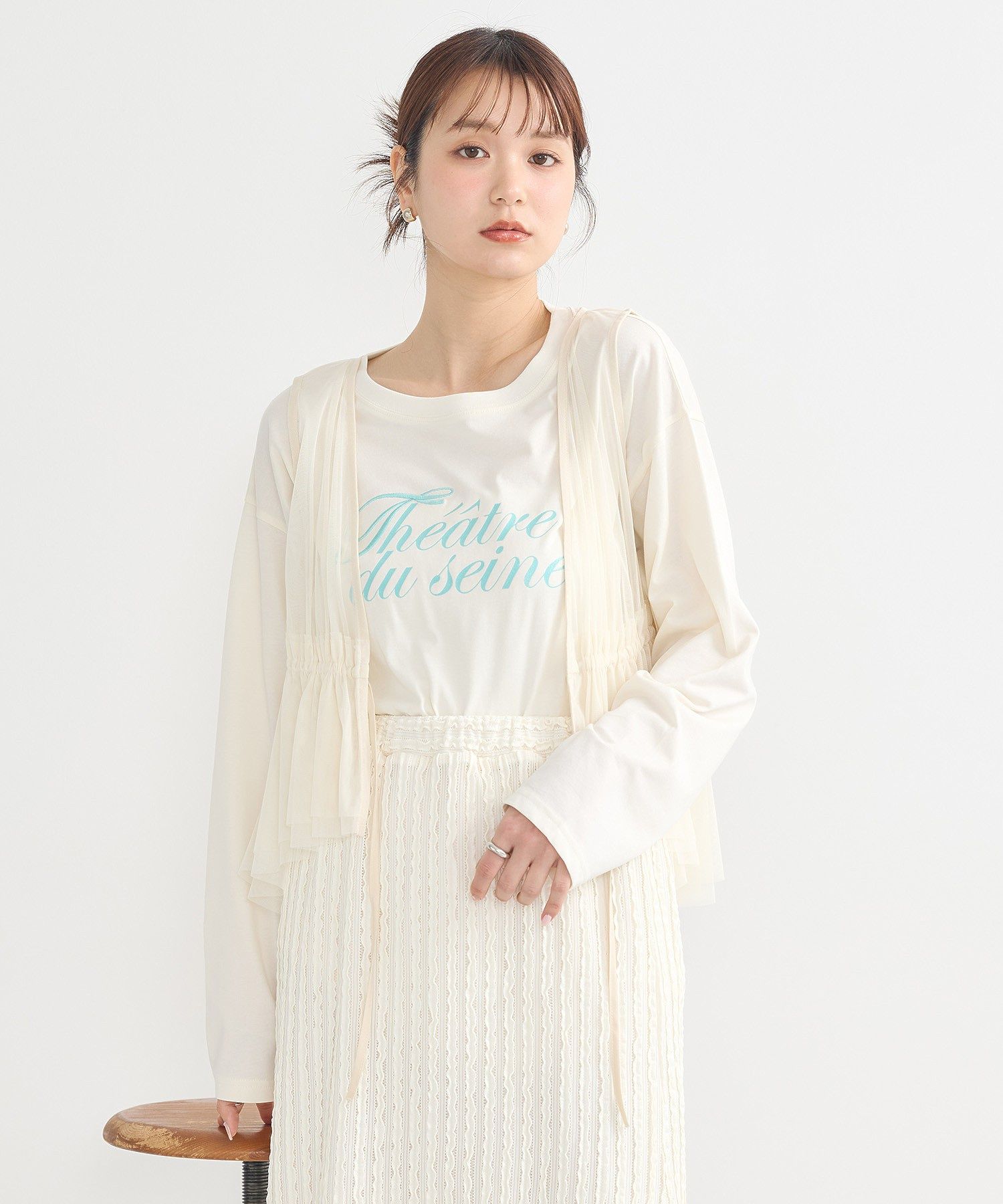 アースミュージックアンドエコロジー earth music&ecology チュールドロストギャザーベスト （アイボリー） アイボリー