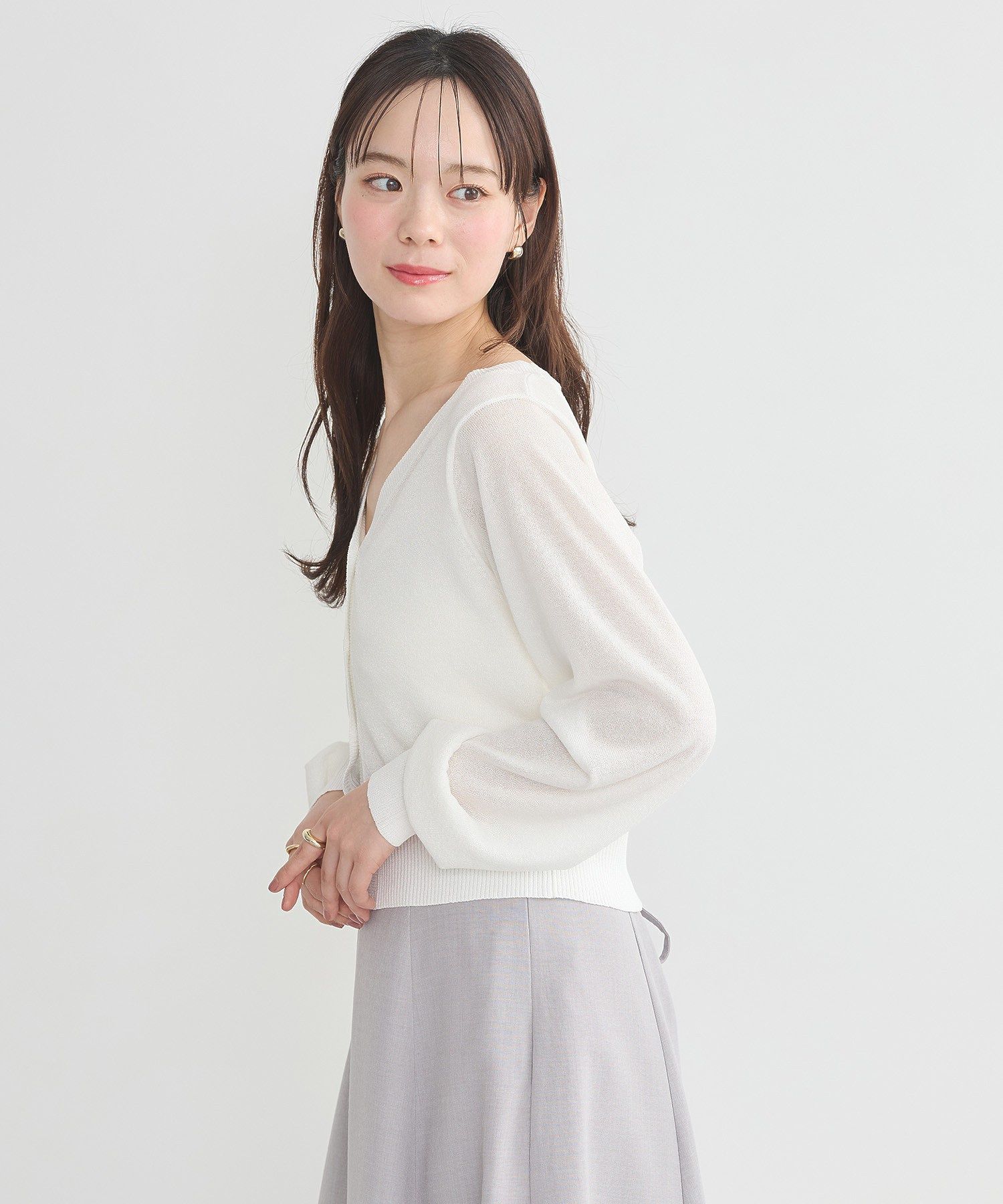 アースミュージックアンドエコロジー earth music&ecology シアーラメVネックカーディガン （ブラック） ブラック