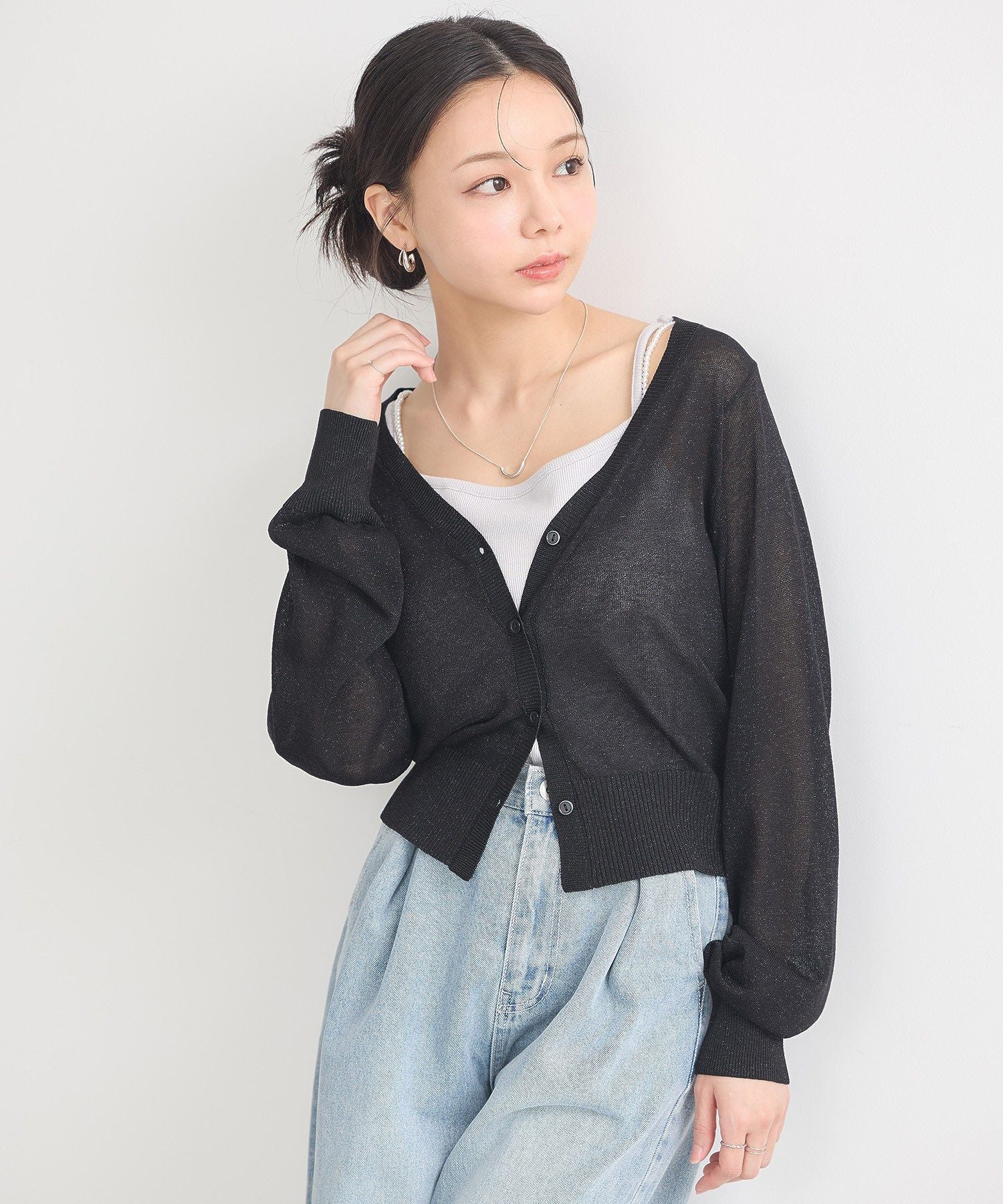 アースミュージックアンドエコロジー earth music&ecology シアーラメVネックカーディガン （ブラック） ブラック