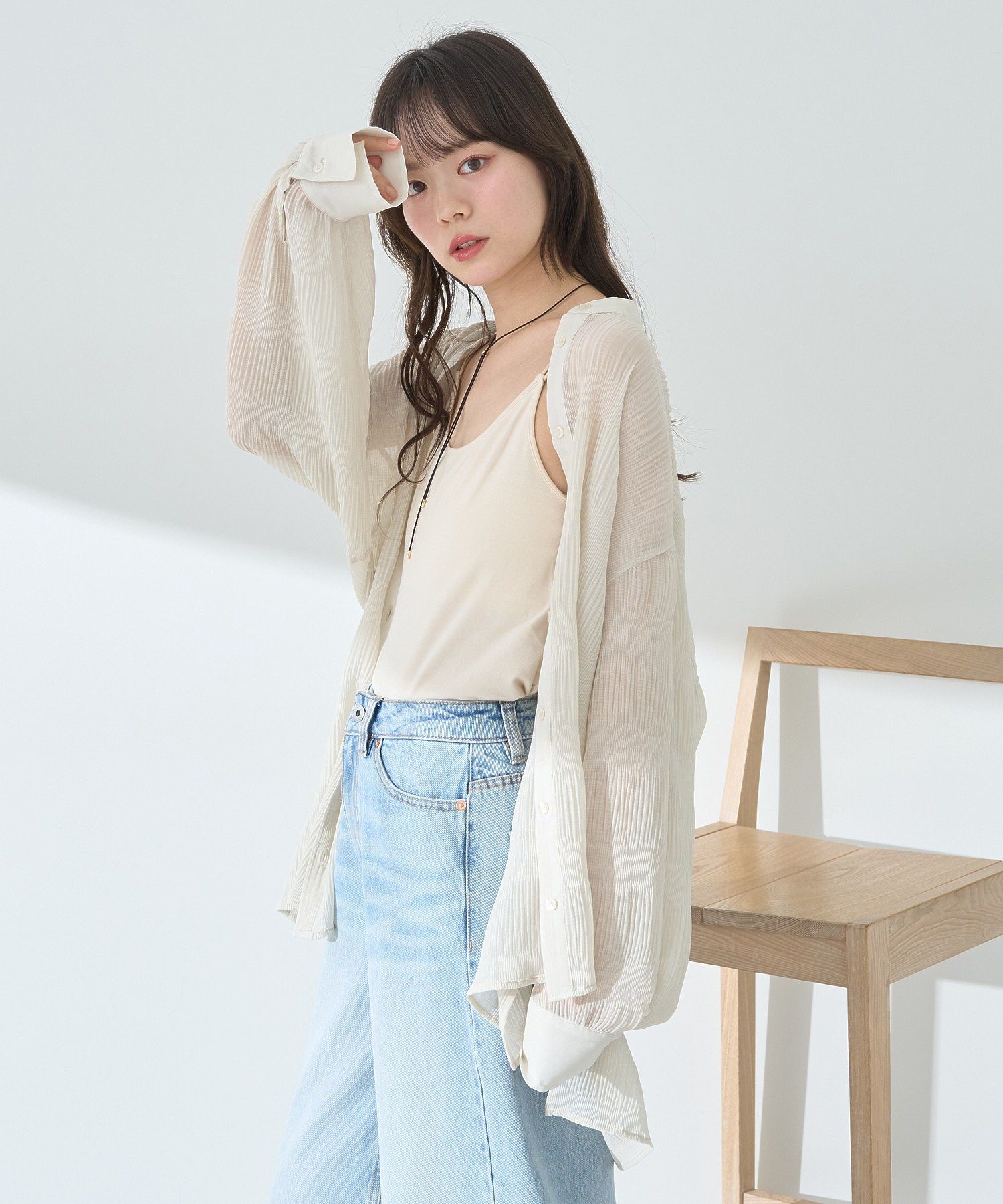 アースミュージックアンドエコロジー earth music&ecology マジョリカプリーツレギュラーシャツ （グレーベージュ） グレーベージュ