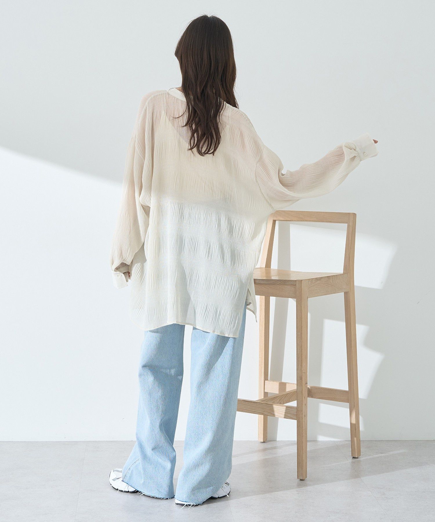 アースミュージックアンドエコロジー earth music&ecology マジョリカプリーツレギュラーシャツ （グレーベージュ） グレーベージュ