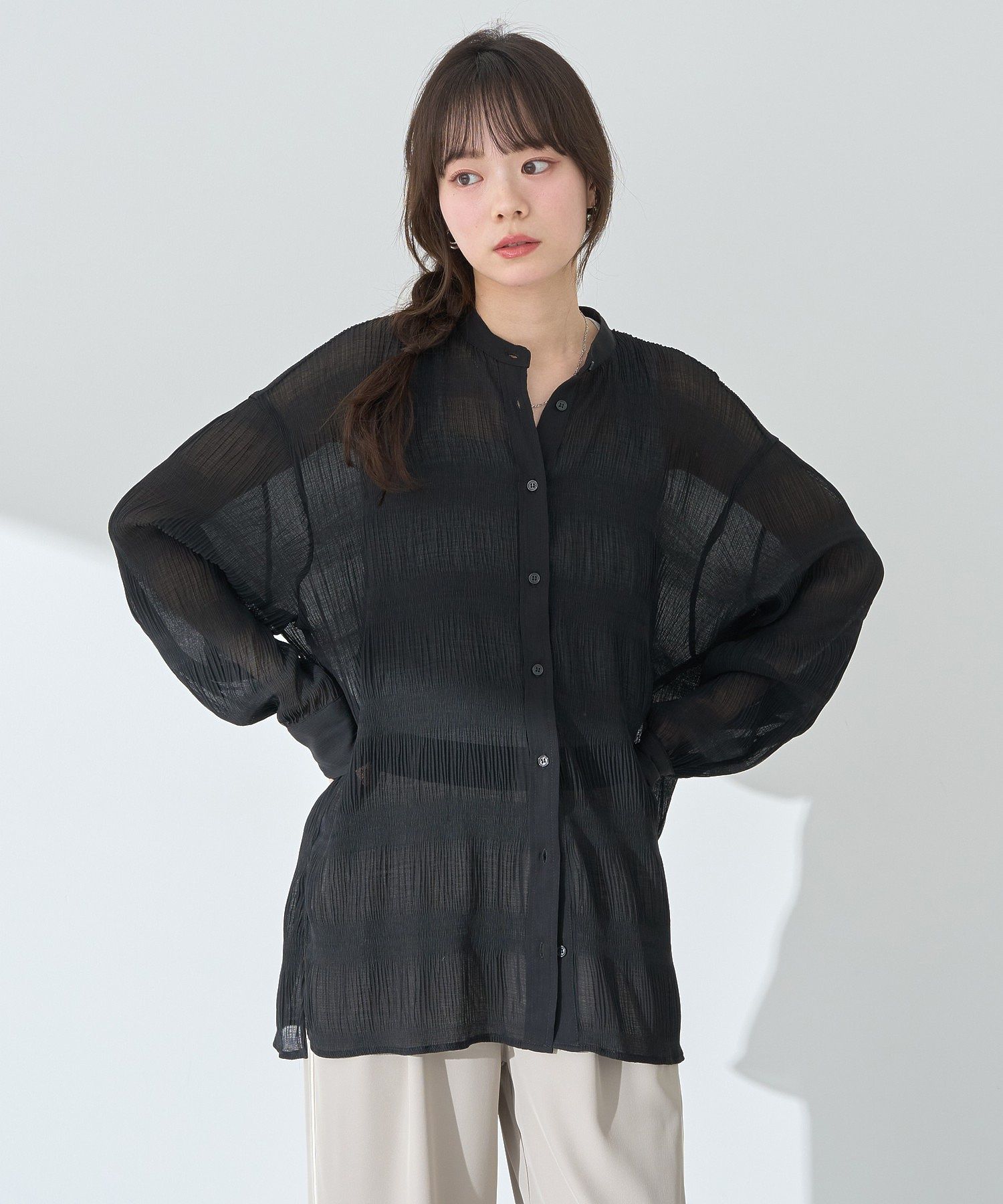 アースミュージックアンドエコロジー earth music&ecology マジョリカプリーツレギュラーシャツ （グレーベージュ） グレーベージュ