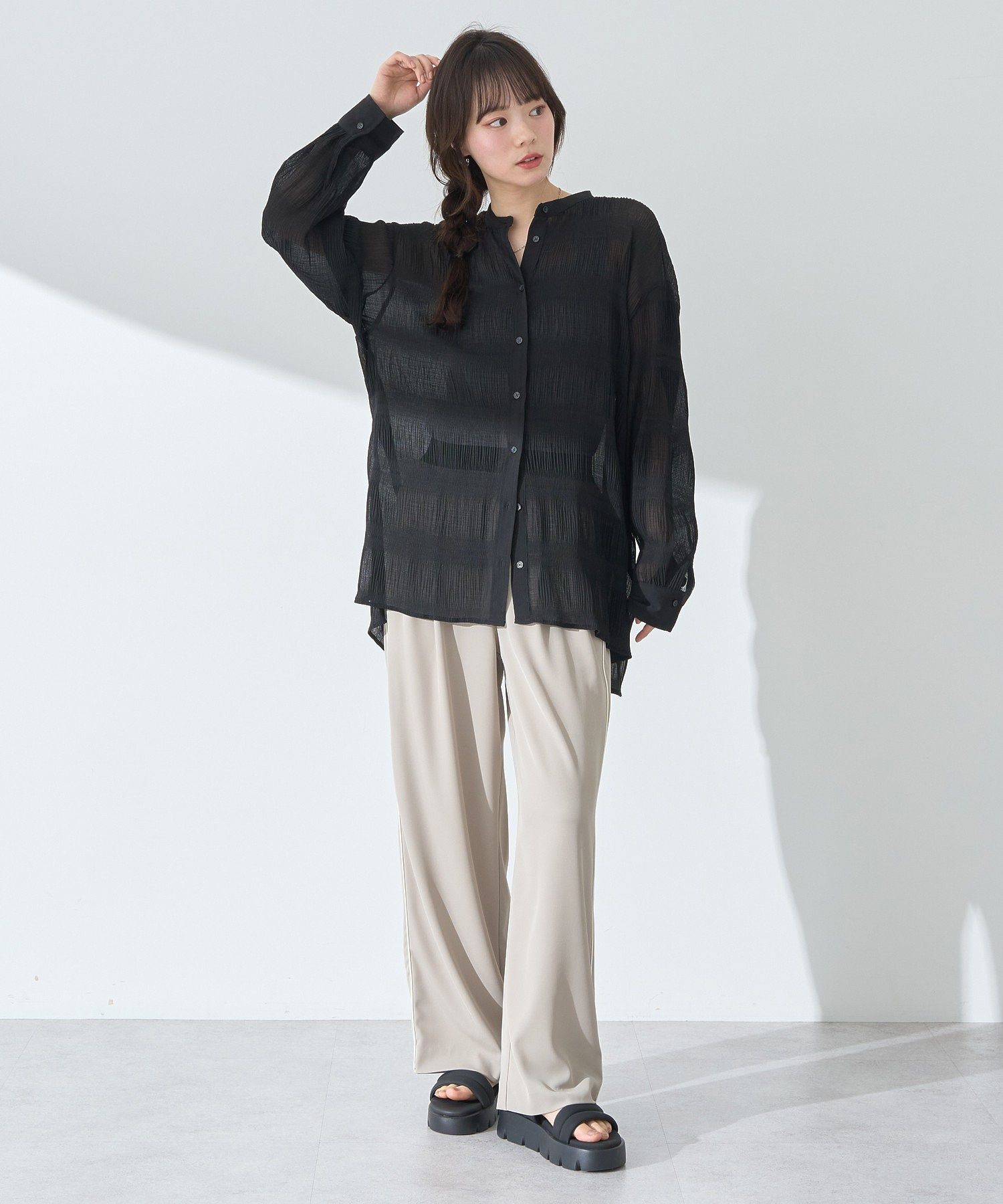 アースミュージックアンドエコロジー earth music&ecology マジョリカプリーツレギュラーシャツ （グレーベージュ） グレーベージュ