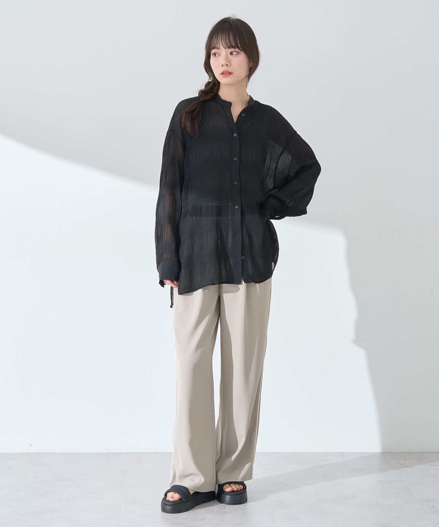 アースミュージックアンドエコロジー earth music&ecology マジョリカプリーツレギュラーシャツ （グレーベージュ） グレーベージュ