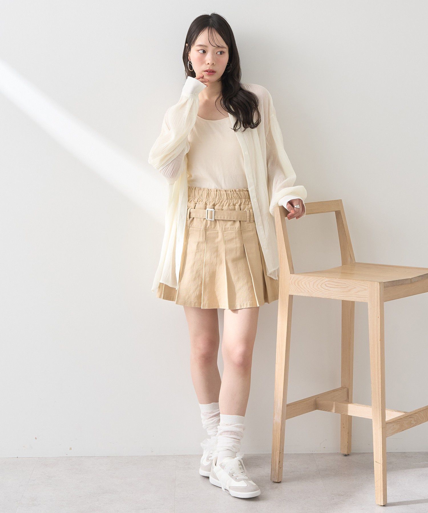 アースミュージックアンドエコロジー earth music&ecology マジョリカプリーツレギュラーシャツ （グレーベージュ） グレーベージュ