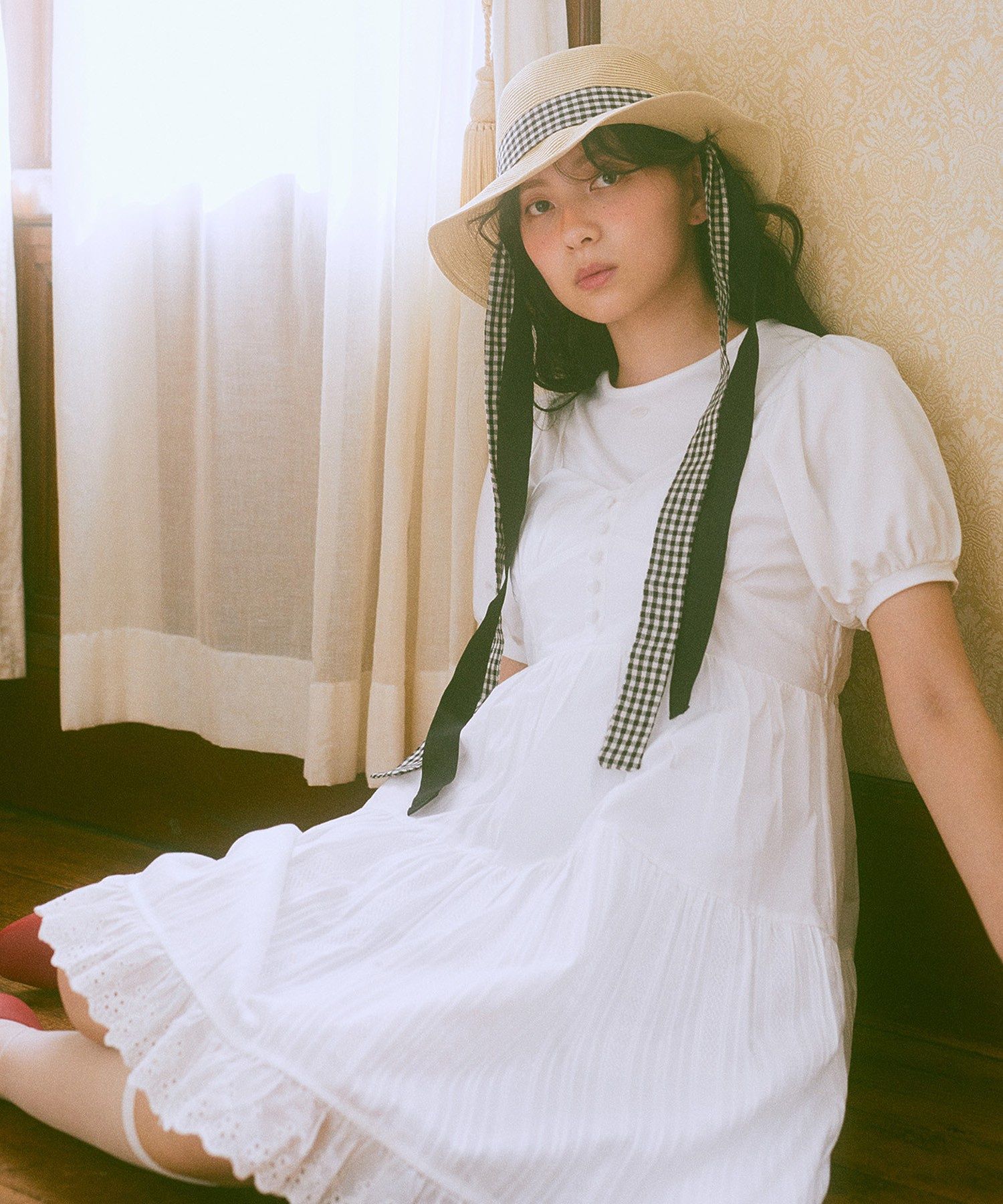 アースミュージックアンドエコロジー earth music&ecology ロゴプレート付きパフスリーブプルオーバー （ブラック） ブラック