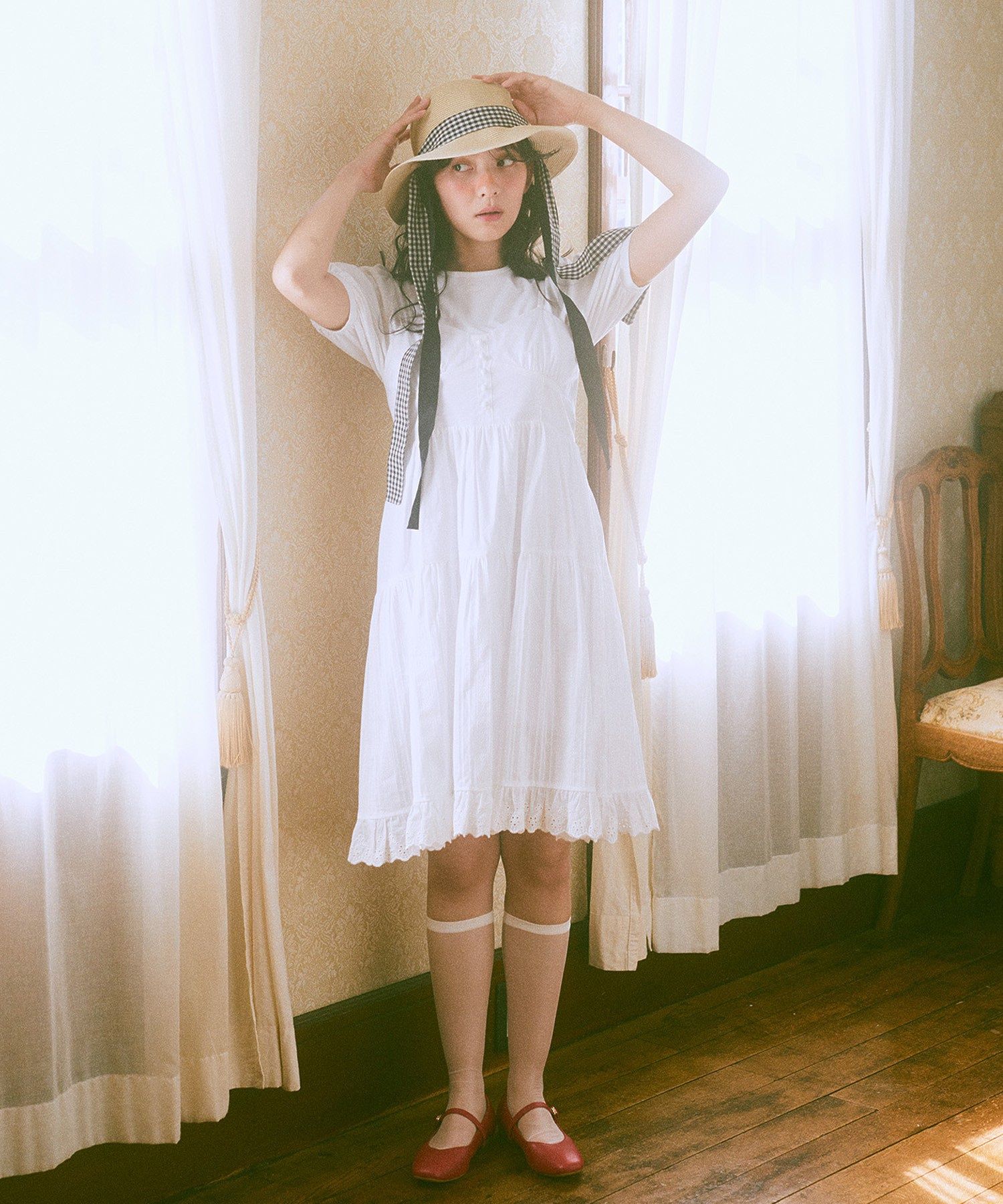 アースミュージックアンドエコロジー earth music&ecology ロゴプレート付きパフスリーブプルオーバー （ブラック） ブラック