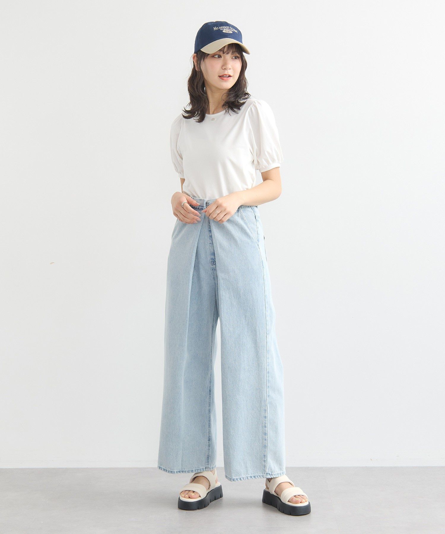 アースミュージックアンドエコロジー earth music&ecology ロゴプレート付きパフスリーブプルオーバー （ブラック） ブラック