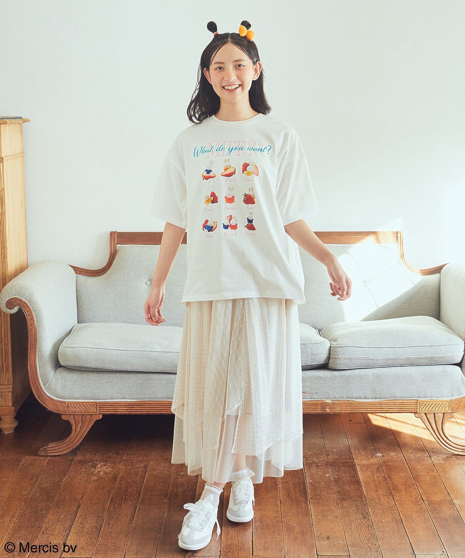 アースミュージックアンドエコロジー earth music&ecology miffy/earth strawberry Tee （オフホワイト） オフホワイト