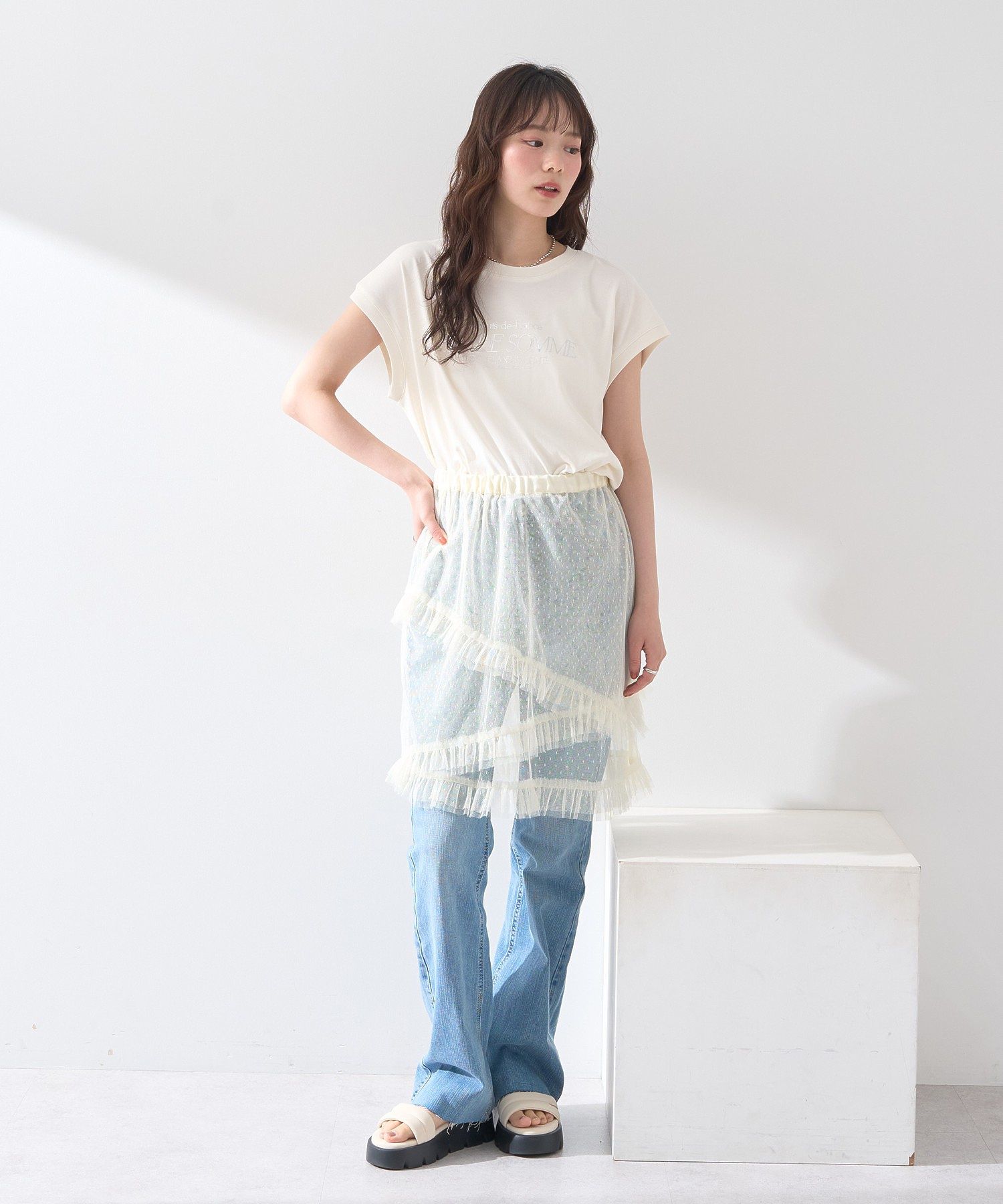 アースミュージックアンドエコロジー earth music&ecology セルフカットフレアデニムパンツ （ミディアムインディゴ） ミディアムインディゴ