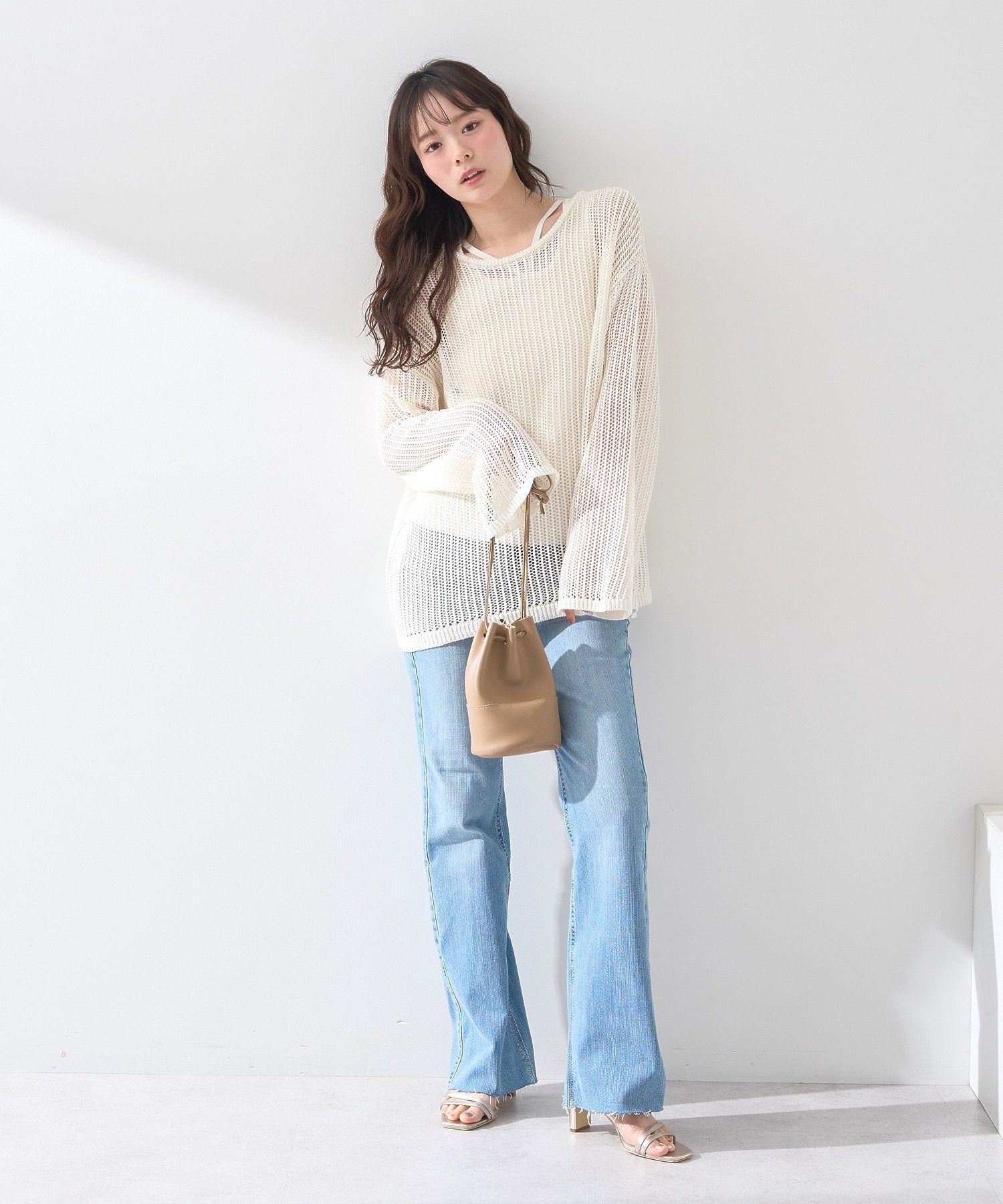 アースミュージックアンドエコロジー earth music&ecology セルフカットフレアデニムパンツ （ミディアムインディゴ） ミディアムインディゴ