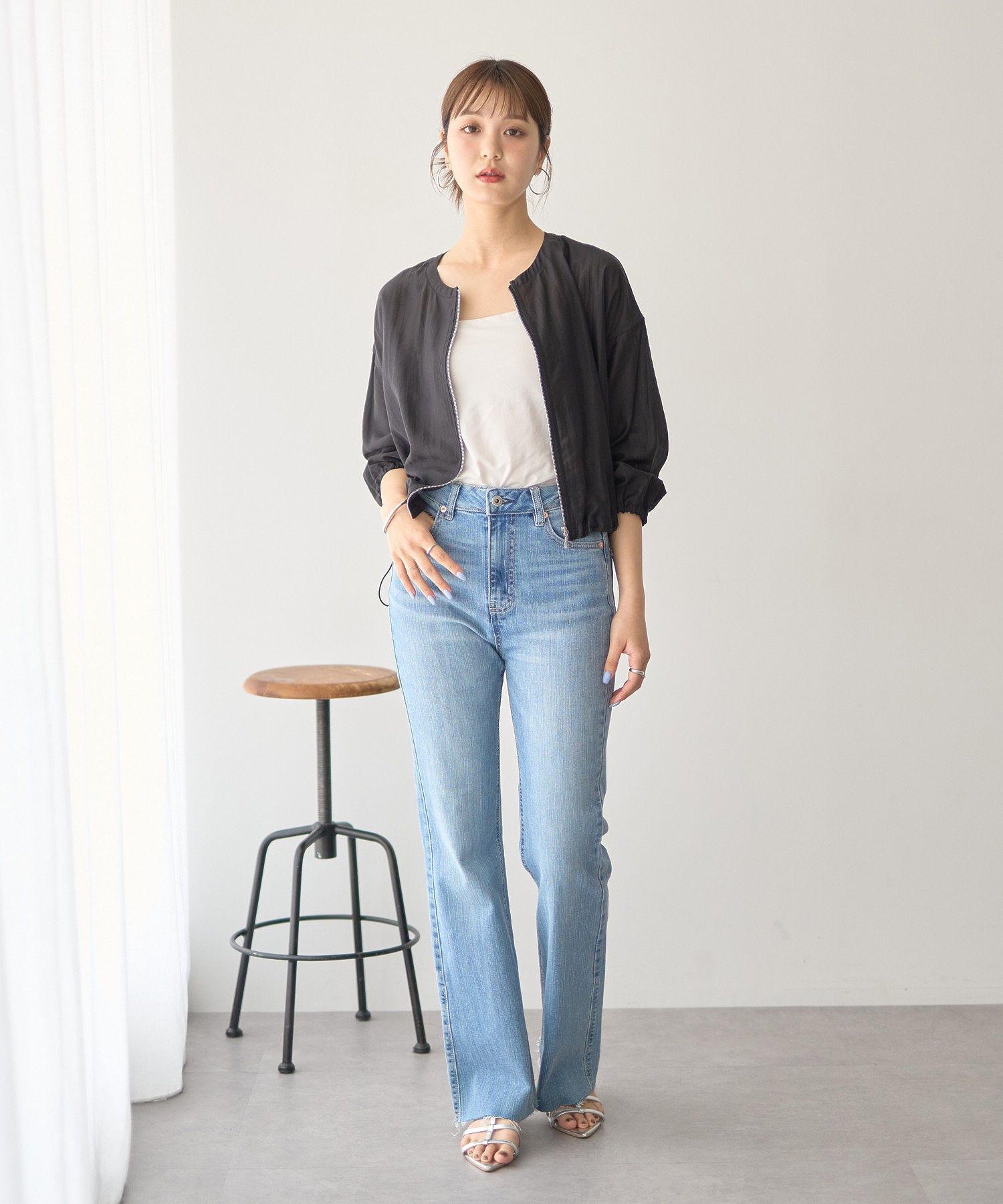 アースミュージックアンドエコロジー earth music&ecology セルフカットフレアデニムパンツ （ミディアムインディゴ） ミディアムインディゴ