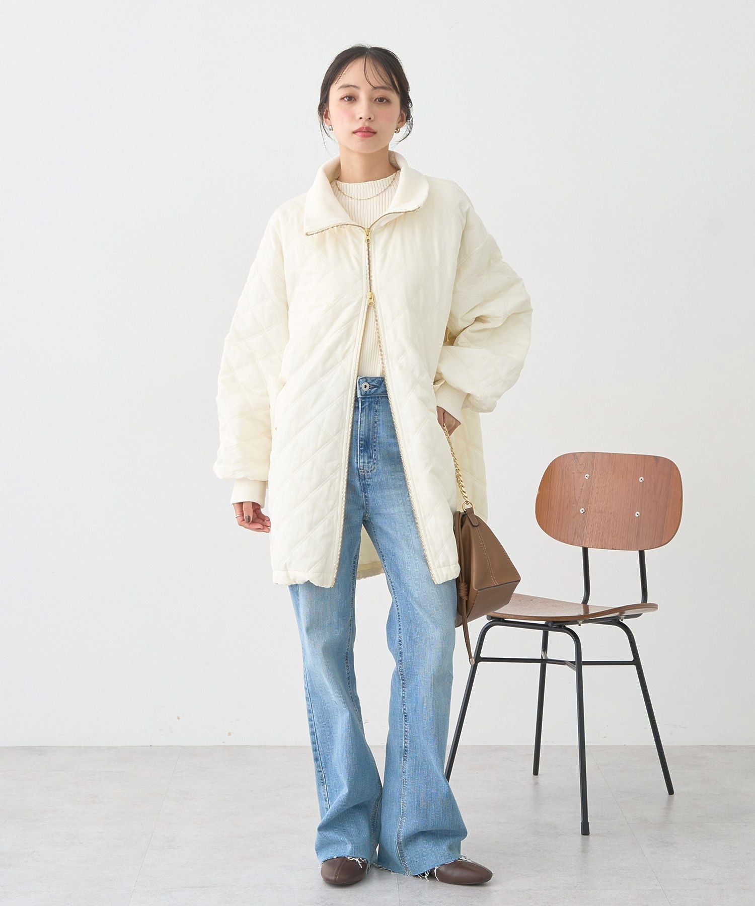 アースミュージックアンドエコロジー earth music&ecology セルフカットフレアデニムパンツ （ミディアムインディゴ） ミディアムインディゴ