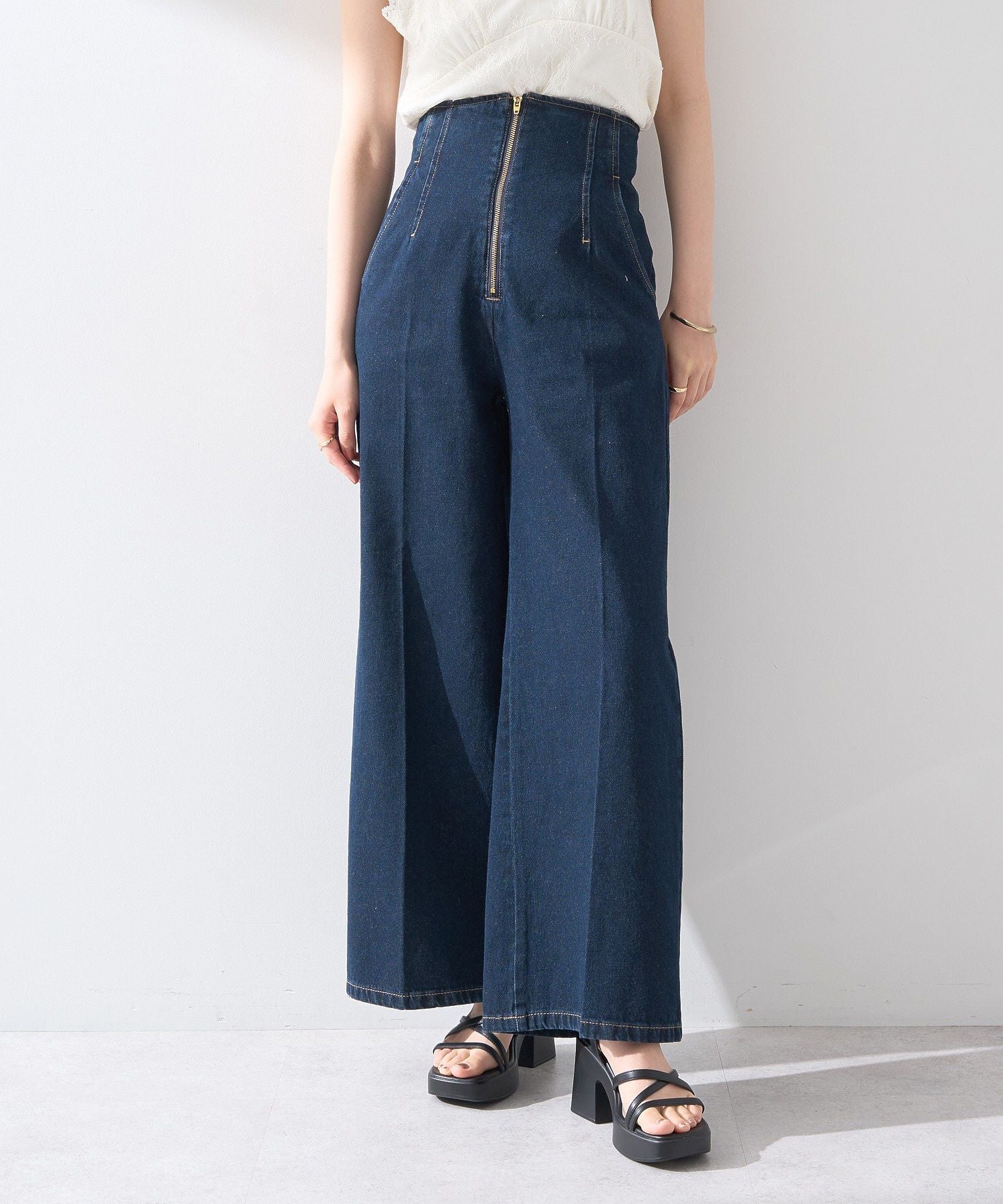 アースミュージックアンドエコロジー earth music&ecology フロントZIPバックレースアップデニム （ミディアムインディゴ） ミディアムインディゴ