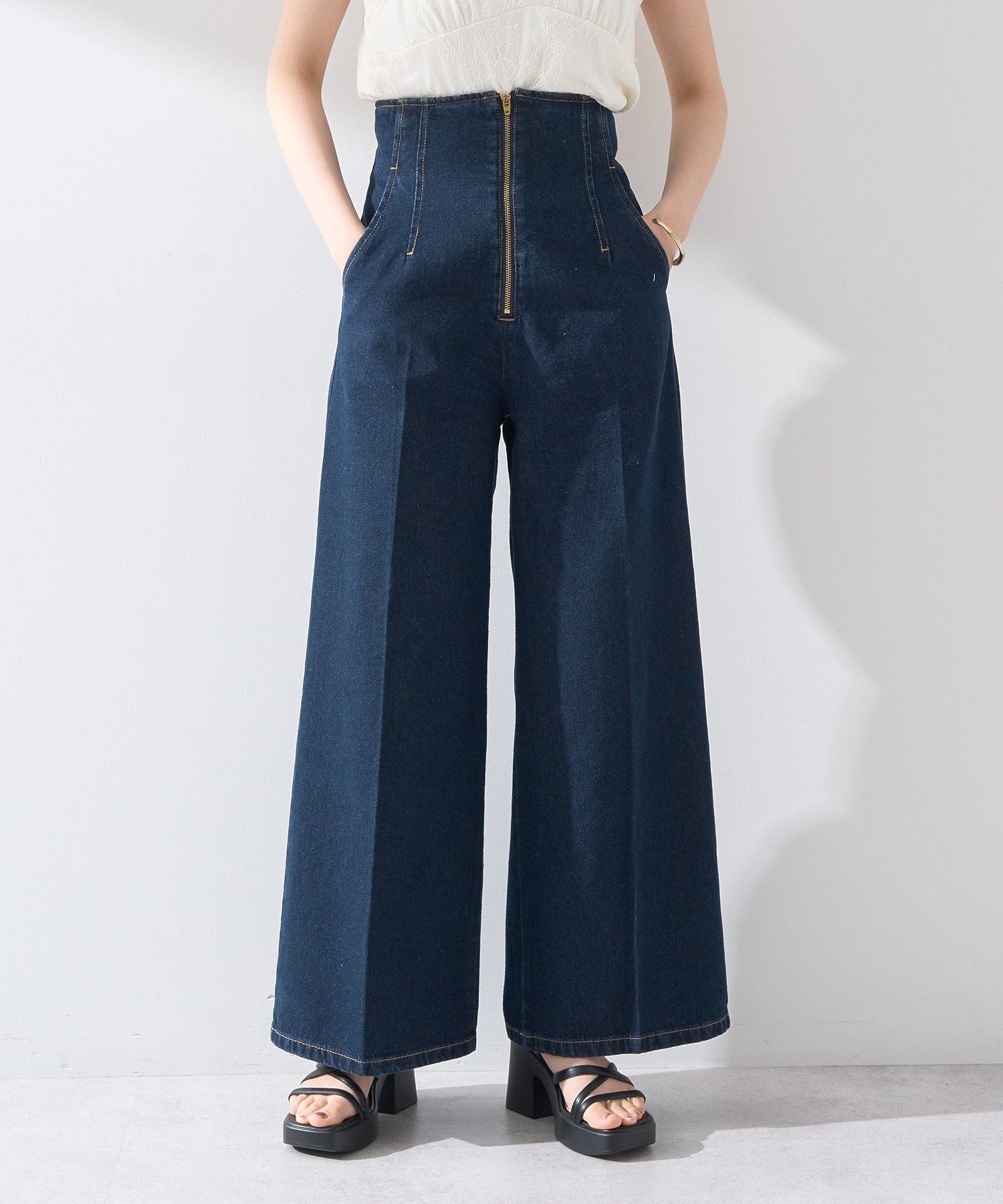 アースミュージックアンドエコロジー earth music&ecology フロントZIPバックレースアップデニム （ミディアムインディゴ） ミディアムインディゴ