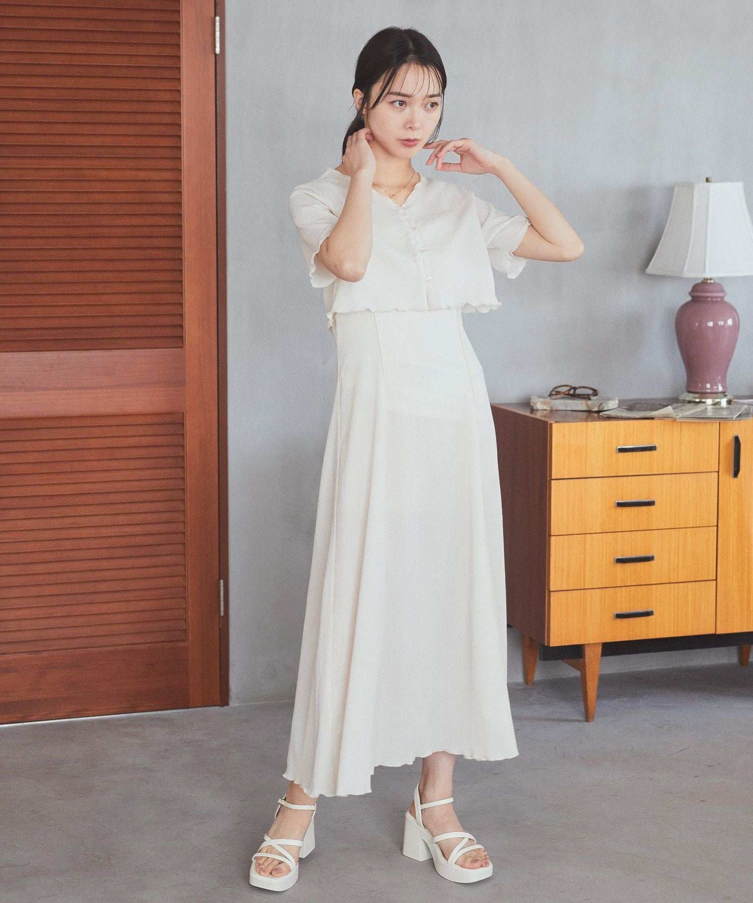 アースミュージックアンドエコロジー earth music&ecology SET2点ギャザーカットカーデ＋キャミワンピース （ブラック） ブラック