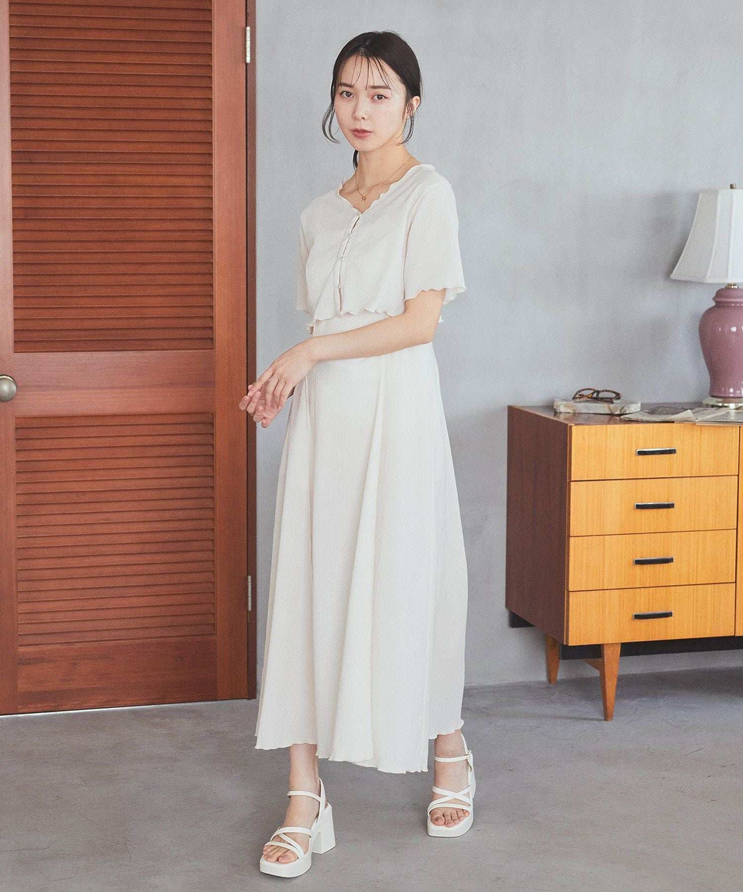 アースミュージックアンドエコロジー earth music&ecology SET2点ギャザーカットカーデ＋キャミワンピース （ブラック） ブラック