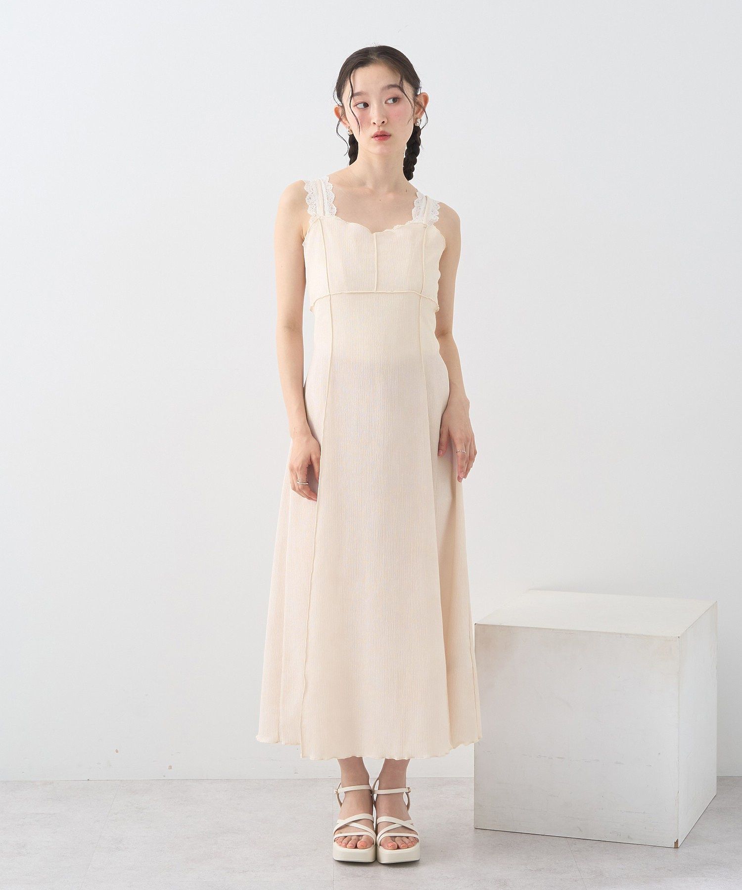 アースミュージックアンドエコロジー earth music&ecology SET2点ギャザーカットカーデ＋キャミワンピース （ブラック） ブラック