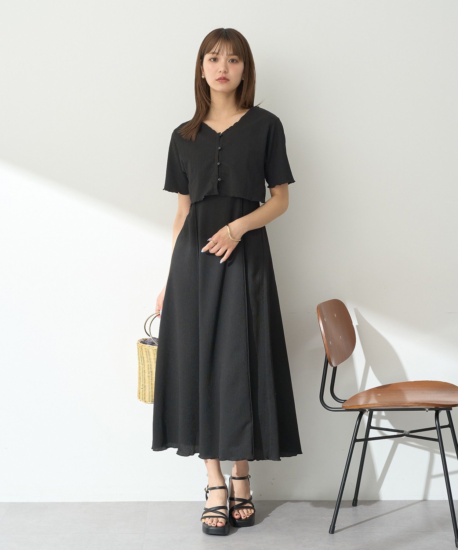 アースミュージックアンドエコロジー earth music&ecology SET2点ギャザーカットカーデ＋キャミワンピース （ブラック） ブラック