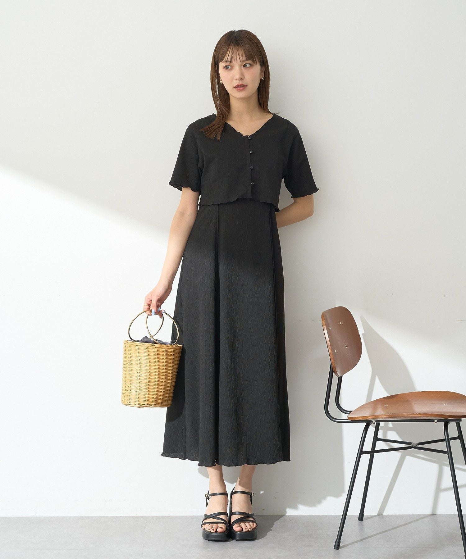 アースミュージックアンドエコロジー earth music&ecology SET2点ギャザーカットカーデ＋キャミワンピース （ブラック） ブラック