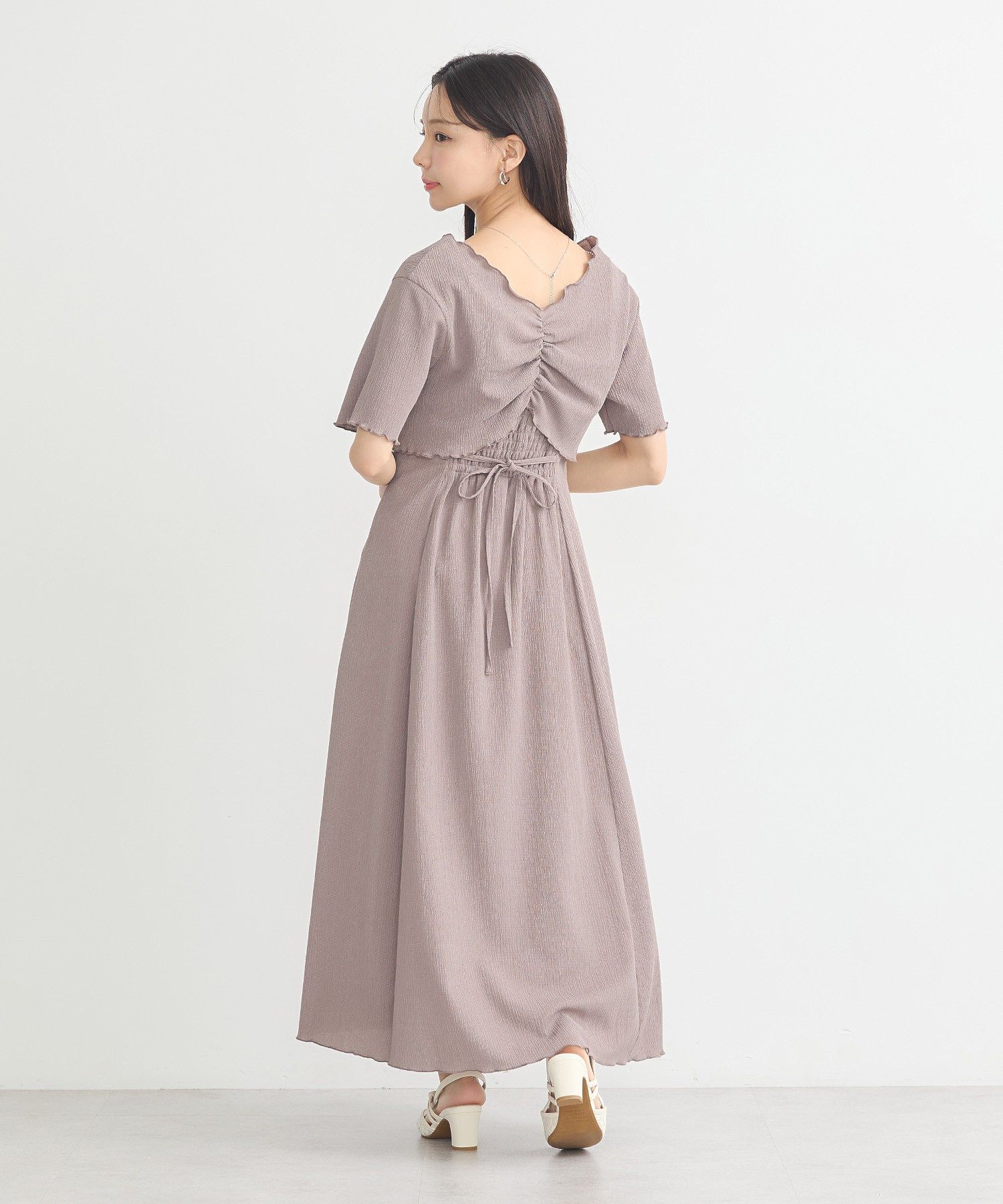 アースミュージックアンドエコロジー earth music&ecology SET2点ギャザーカットカーデ＋キャミワンピース （ブラック） ブラック