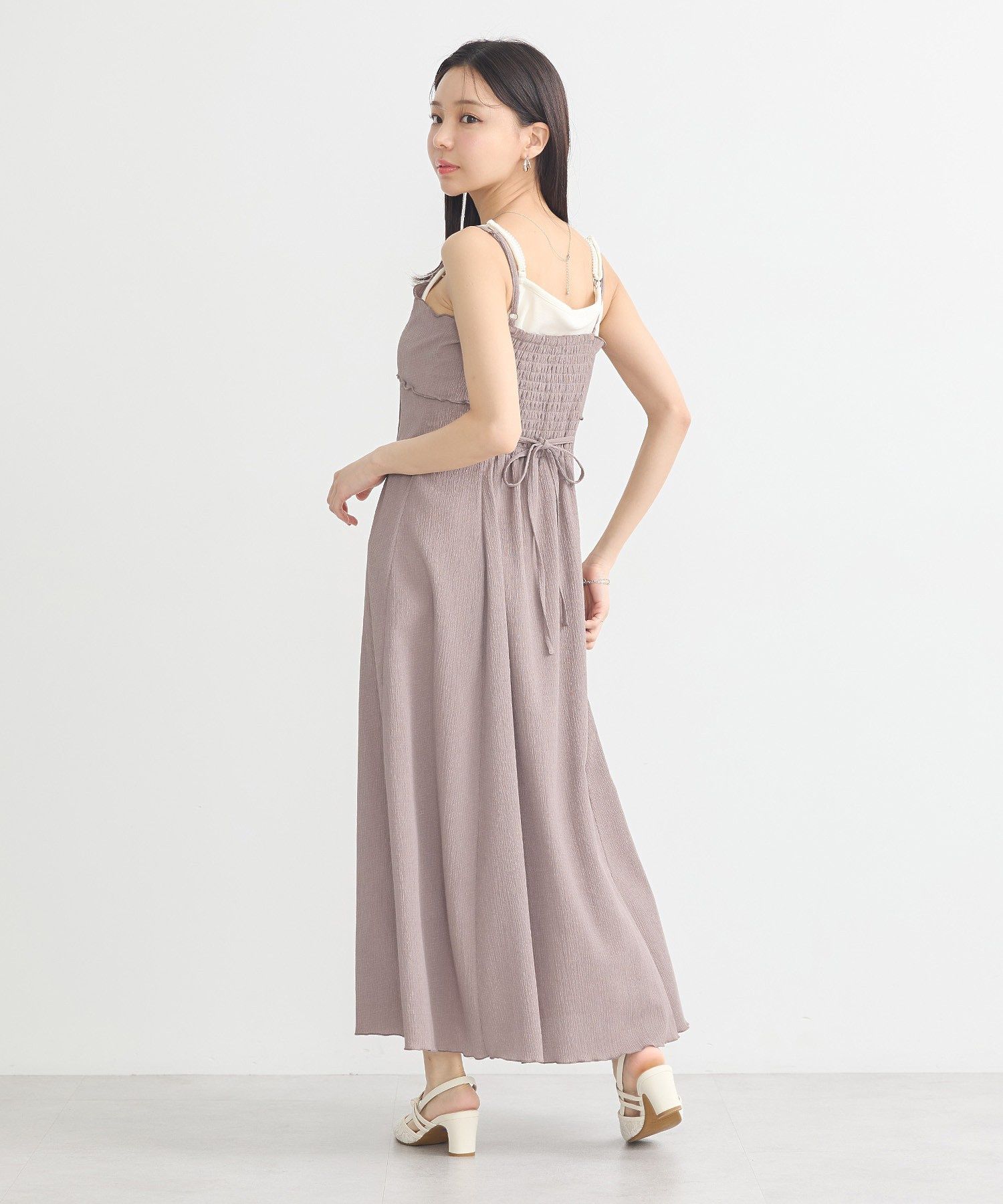 アースミュージックアンドエコロジー earth music&ecology SET2点ギャザーカットカーデ＋キャミワンピース （ブラック） ブラック