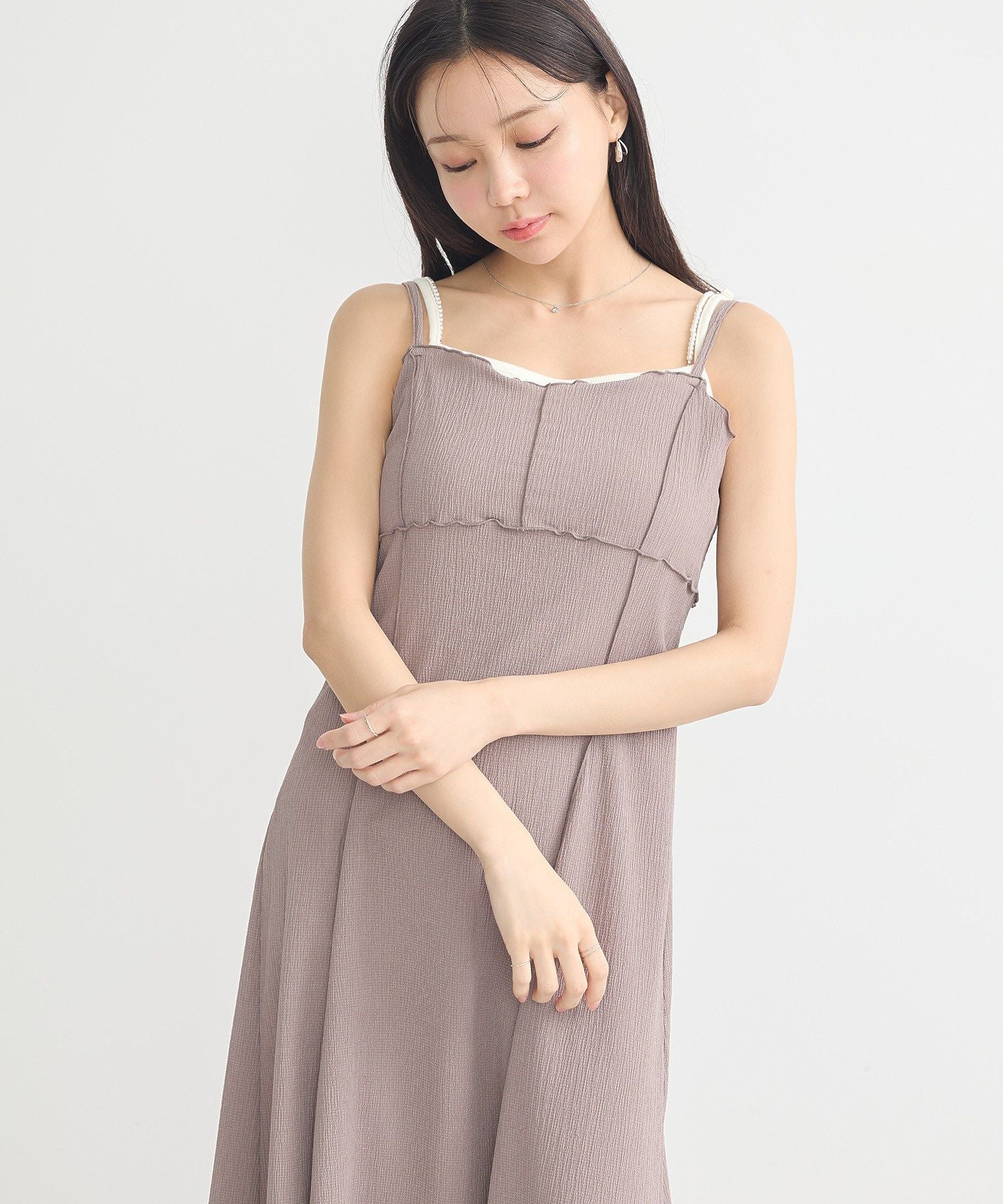 アースミュージックアンドエコロジー earth music&ecology SET2点ギャザーカットカーデ＋キャミワンピース （ブラック） ブラック