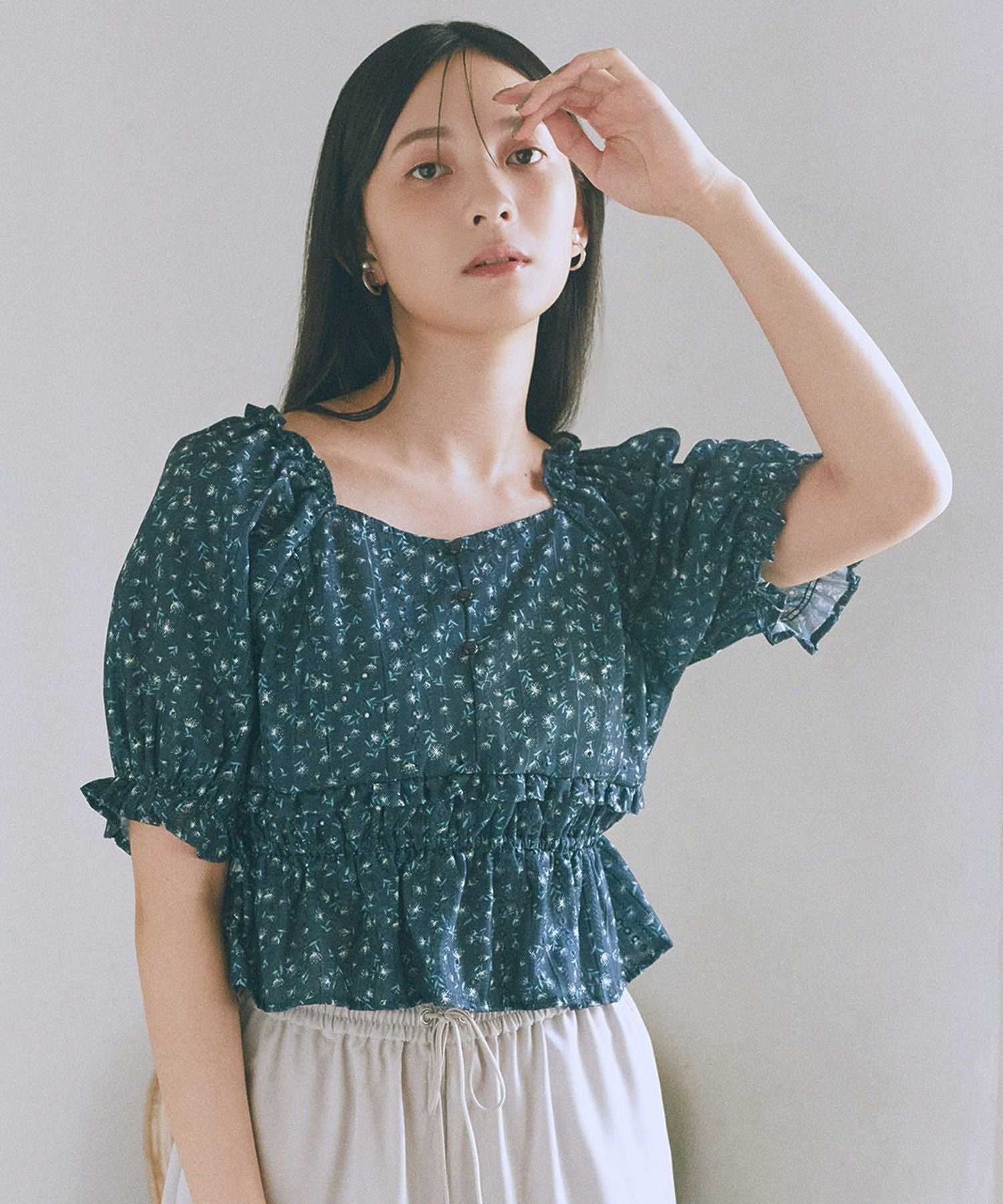 アースミュージックアンドエコロジー earth music&ecology フラワー刺繍フリルヘムブラウス （アイボリー） アイボリー