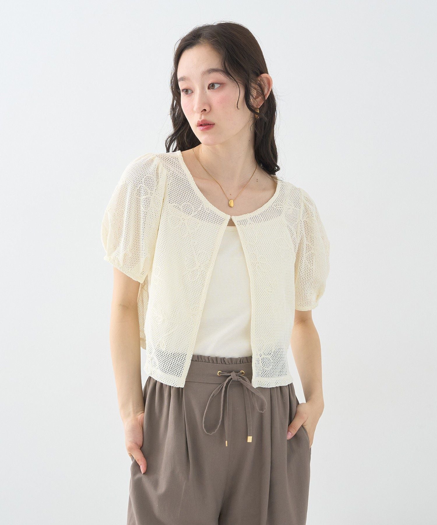 アースミュージックアンドエコロジー earth music&ecology フラワーコード刺繍カーディガン （アイボリー） アイボリー