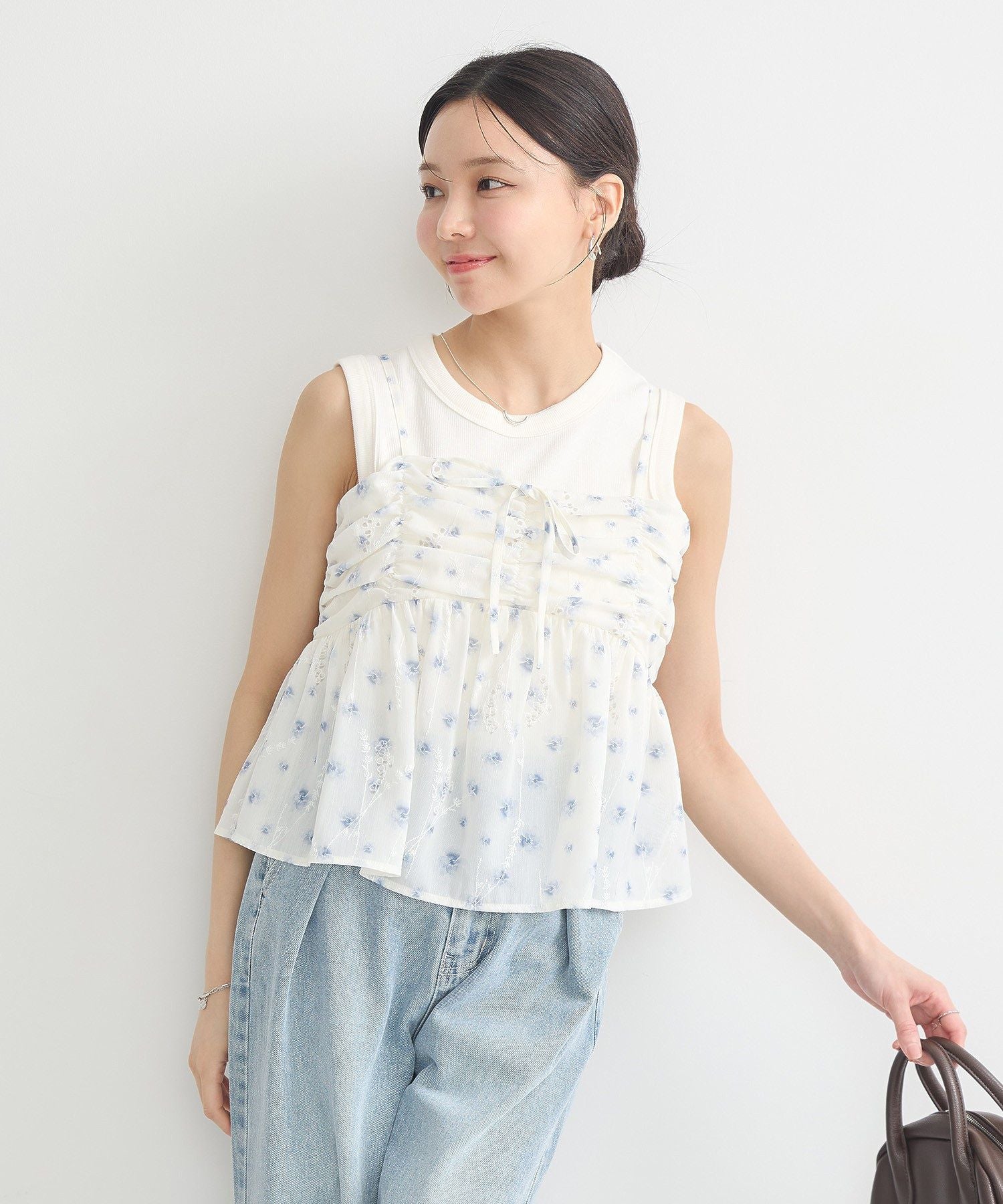 アースミュージックアンドエコロジー earth music&ecology 花柄ギャザーキャミビスチェ （ライトグリーン） ライトグリーン