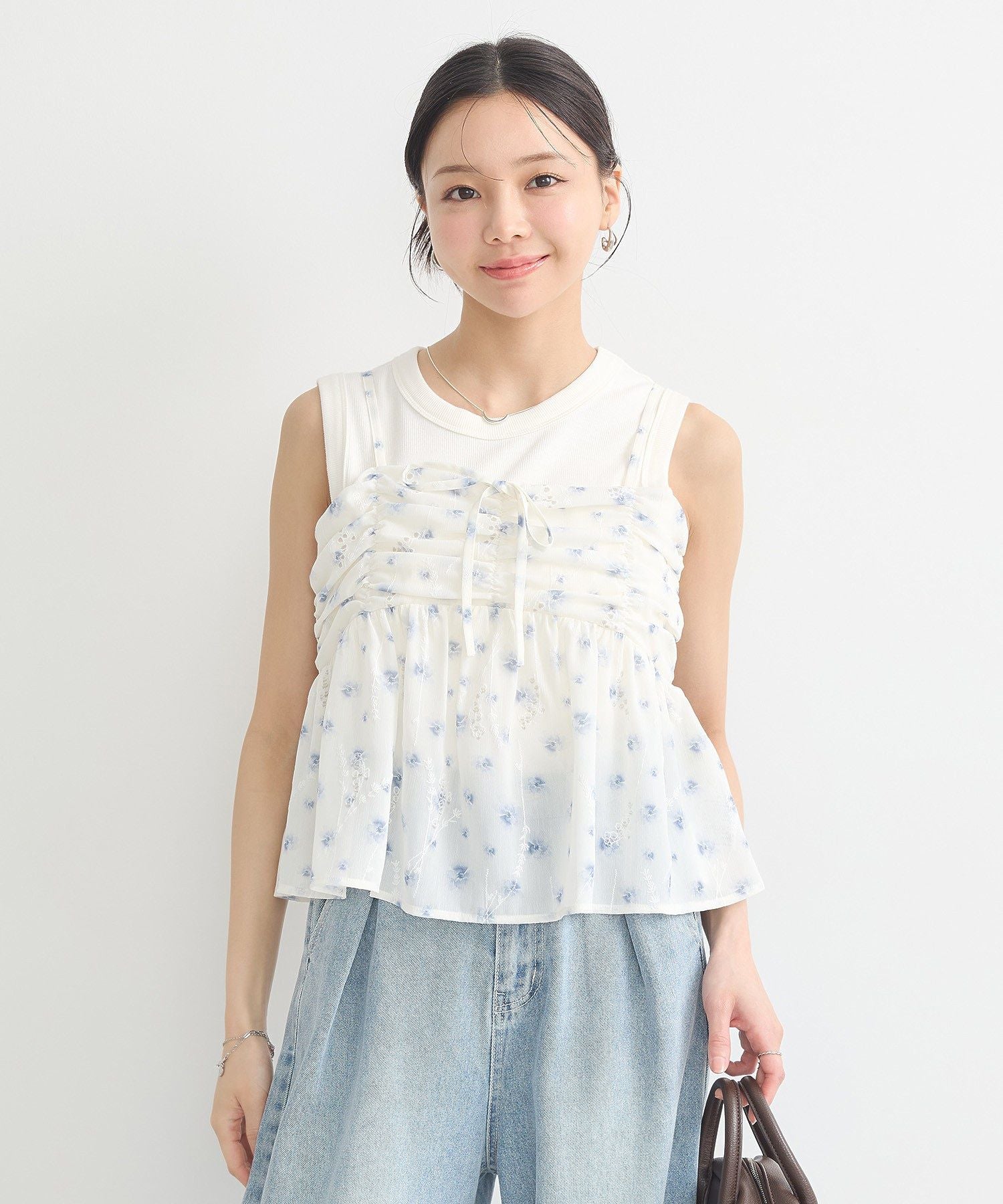 アースミュージックアンドエコロジー earth music&ecology 花柄ギャザーキャミビスチェ （ライトグリーン） ライトグリーン