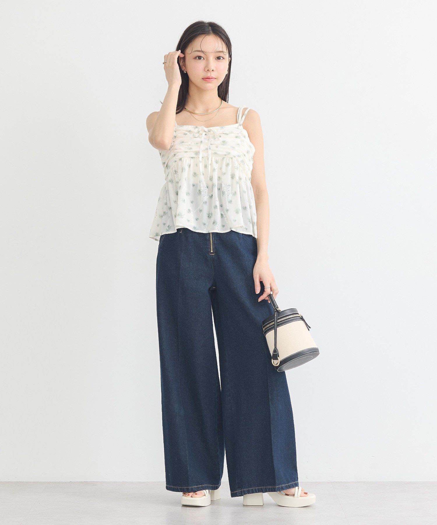 アースミュージックアンドエコロジー earth music&ecology 花柄ギャザーキャミビスチェ （ライトグリーン） ライトグリーン